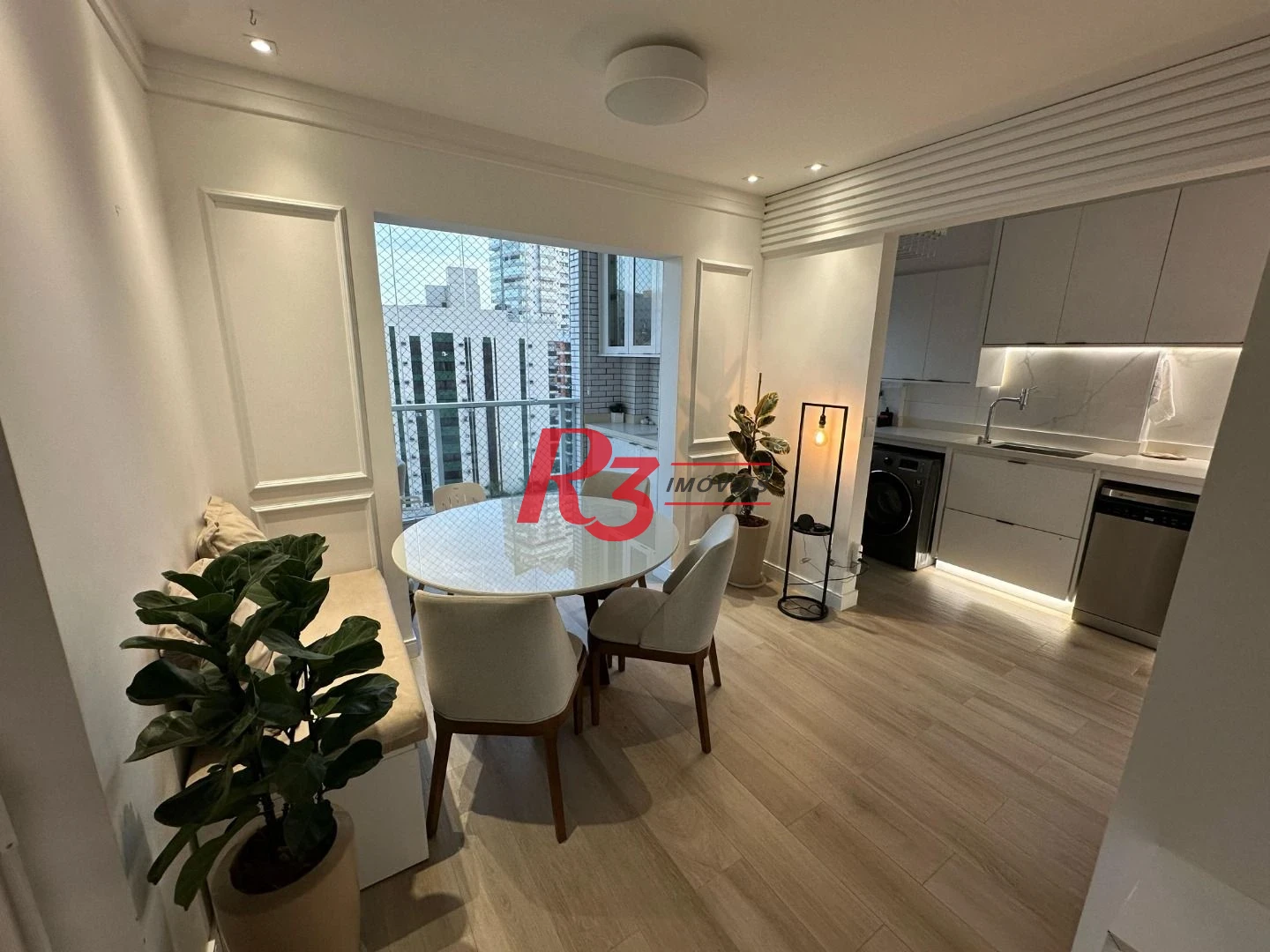 Apartamento Duplex com 2 dormitórios à venda, 74 m² por R$ 980.000,00 - Boqueirão - Santos/SP