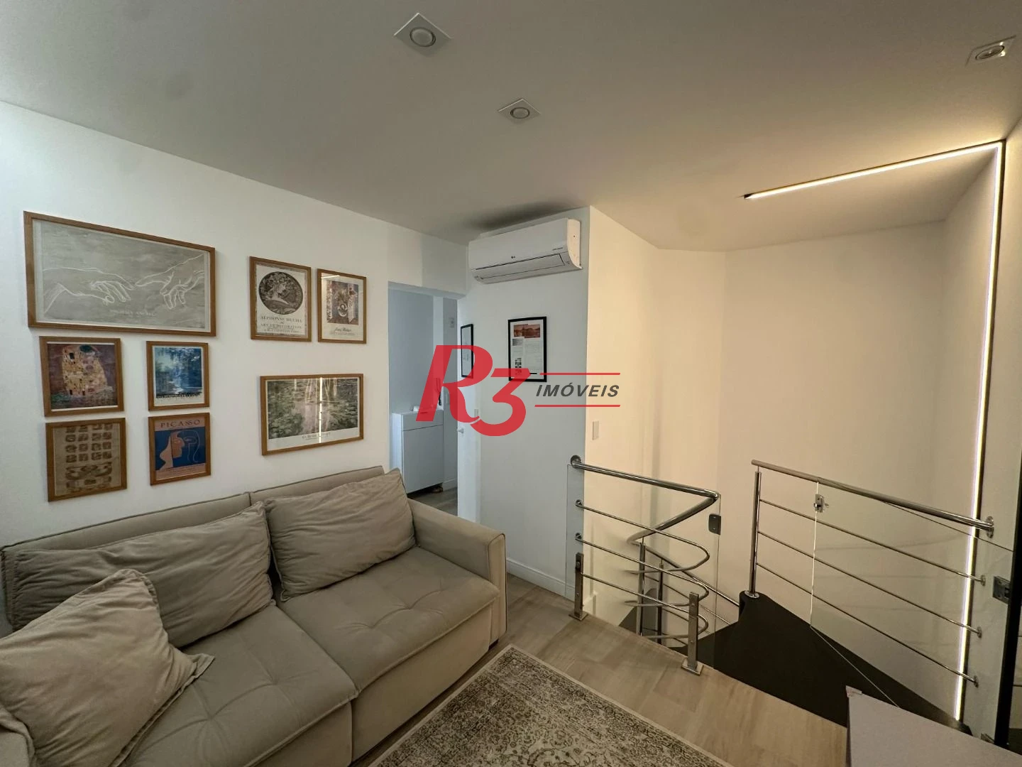 Apartamento Duplex com 2 dormitórios à venda, 74 m² por R$ 980.000,00 - Boqueirão - Santos/SP