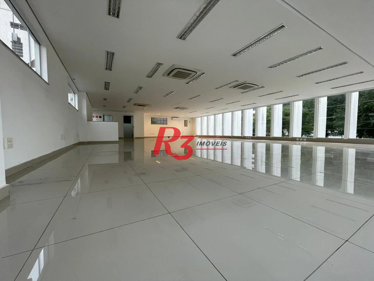 Loja para alugar, 399 m² por R$ 29.252,95/mês - Vila Mathias - Santos/SP