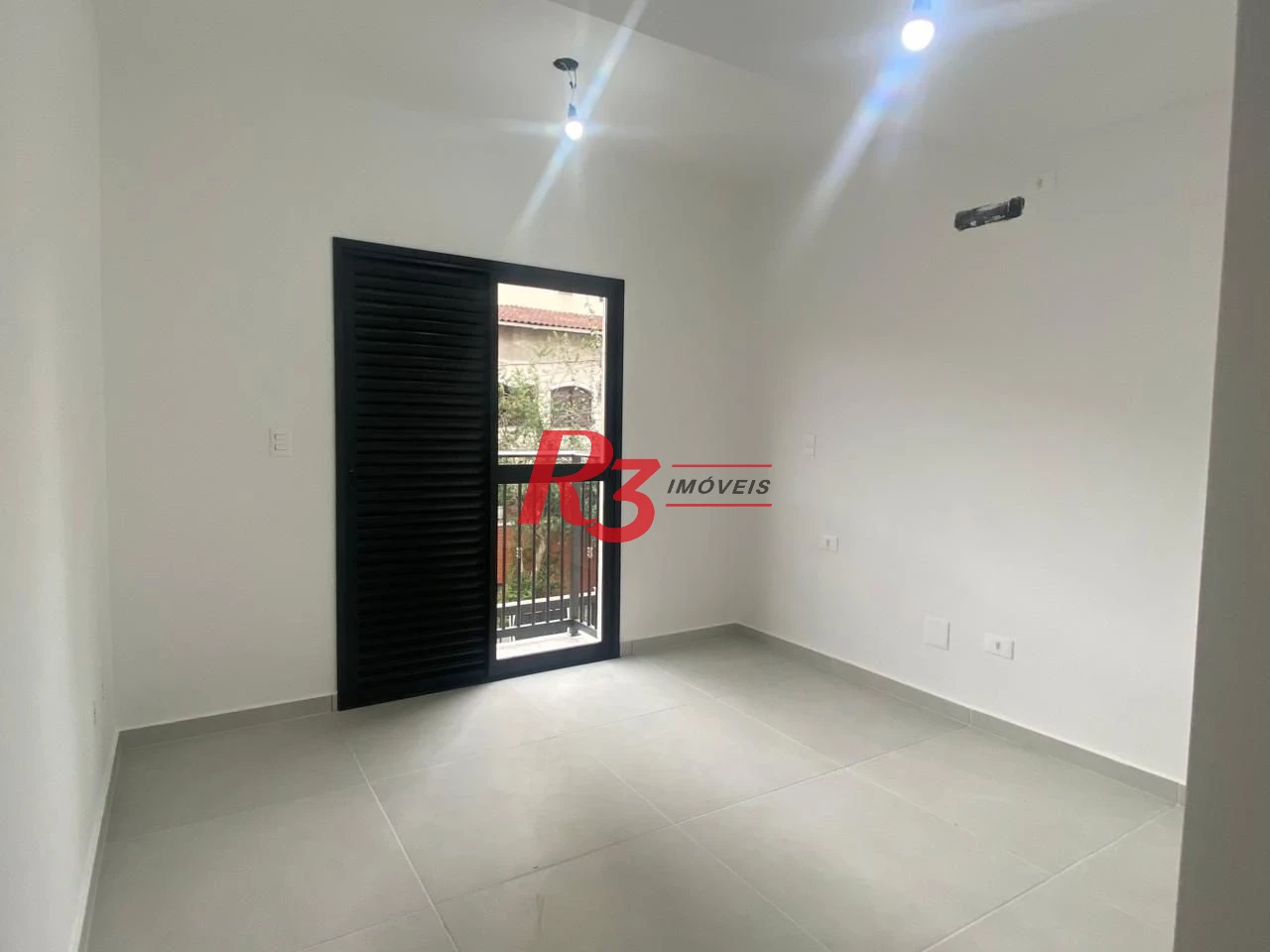 Sobrado triplex à venda/lançamento no Boqueirão - Santos/SP