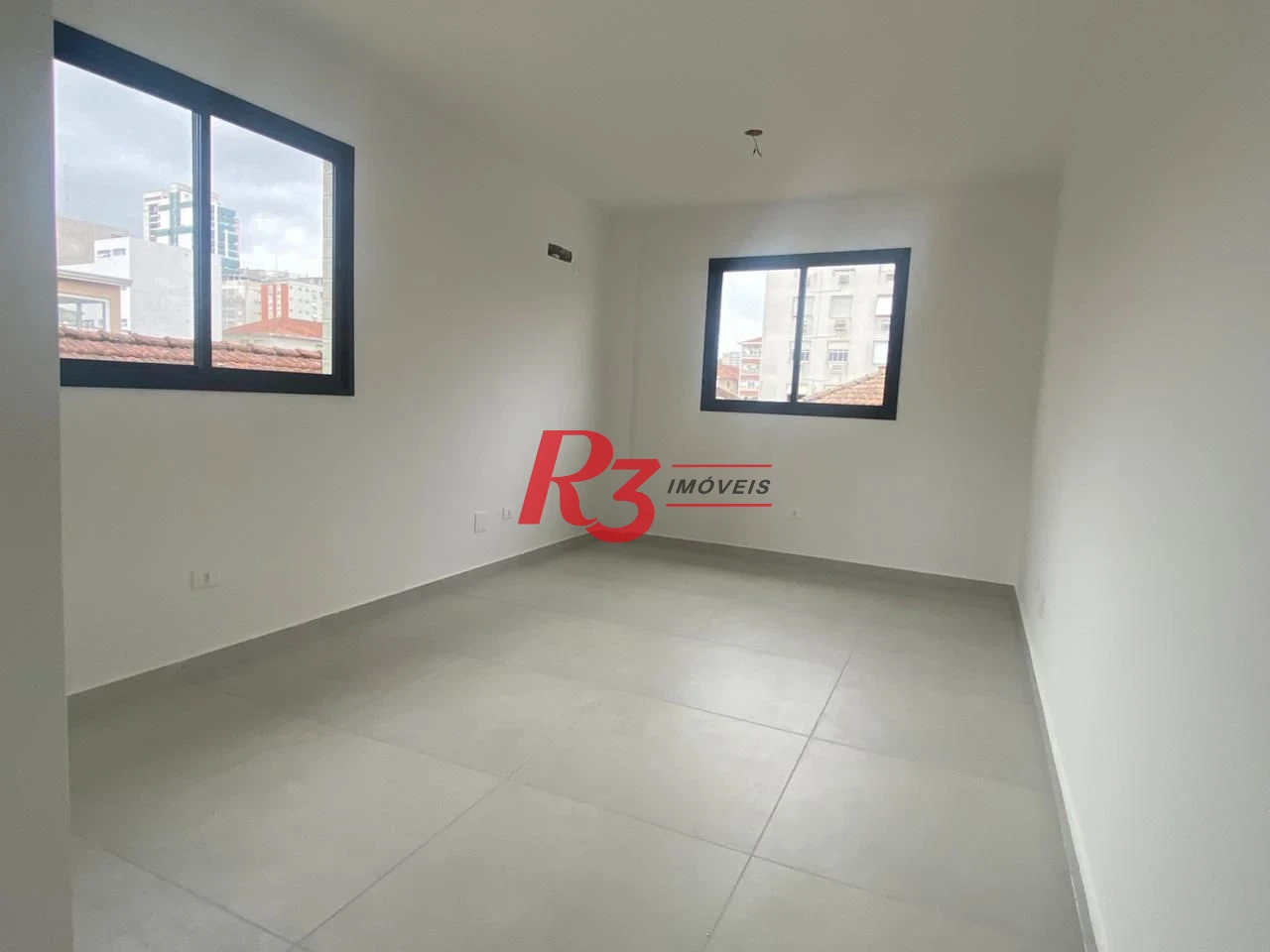 Sobrado triplex à venda/lançamento no Boqueirão - Santos/SP