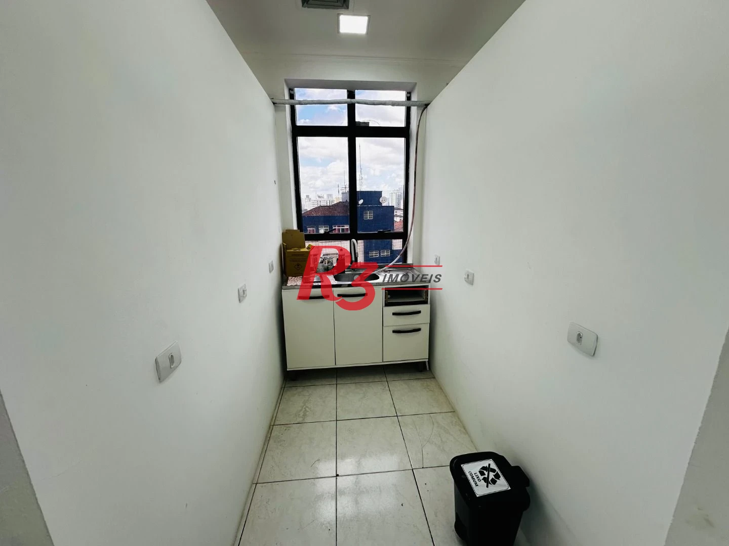 Sala à venda, 43 m² por R$ 355.000,00 - Embaré - Santos/SP