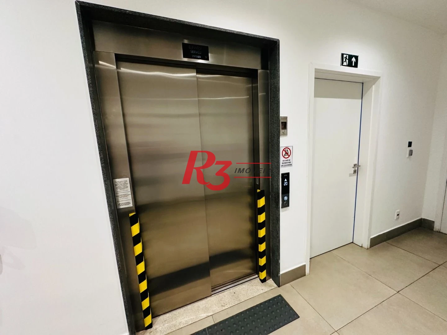 Sala à venda, 43 m² por R$ 355.000,00 - Embaré - Santos/SP