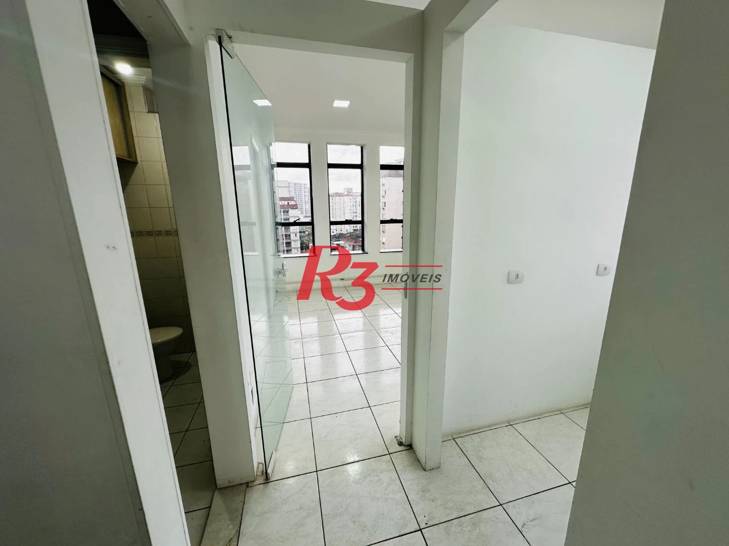 Sala à venda, 43 m² por R$ 355.000,00 - Embaré - Santos/SP