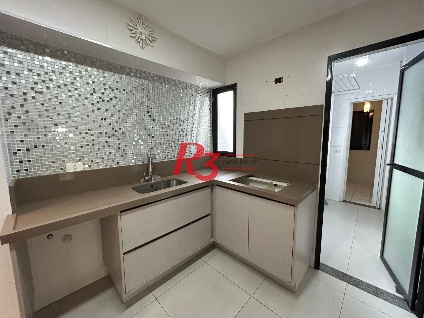 Apartamento com 2 dormitórios à venda, 102 m² por R$ 850.000,00 - Pompéia - Santos/SP