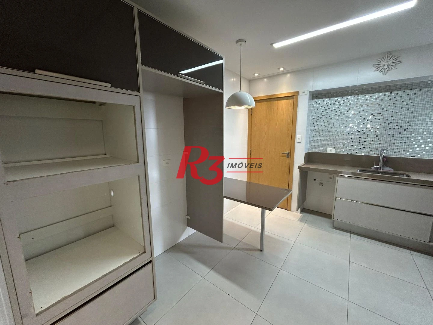Apartamento com 2 dormitórios à venda, 102 m² por R$ 850.000,00 - Pompéia - Santos/SP