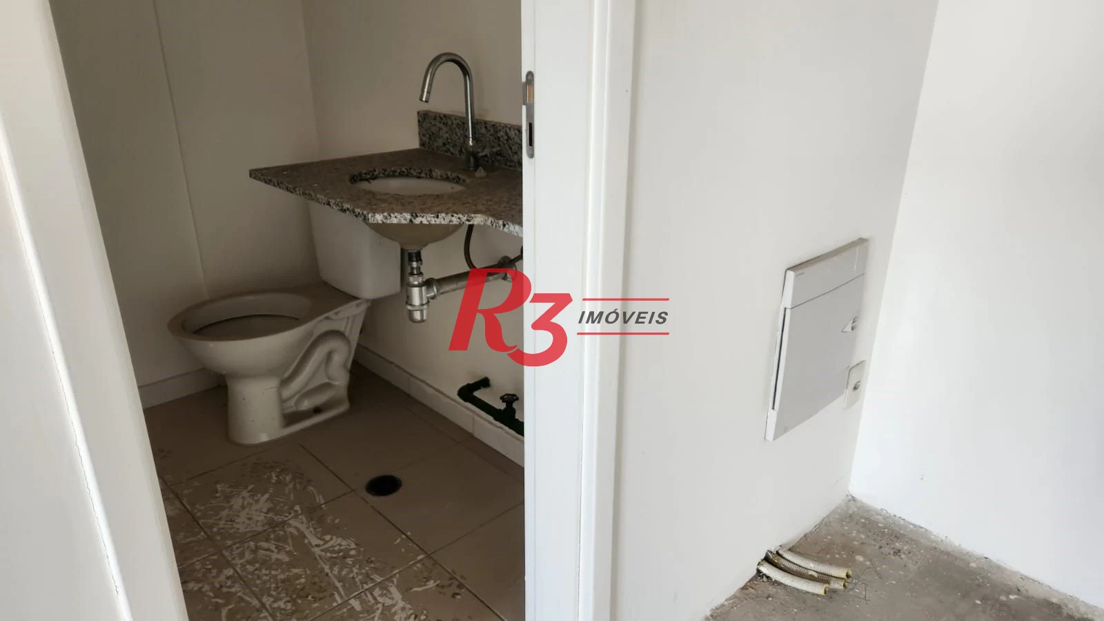 Sala à venda, 42 m² por R$ 280.000,00 - Vila Matias - Santos/SP