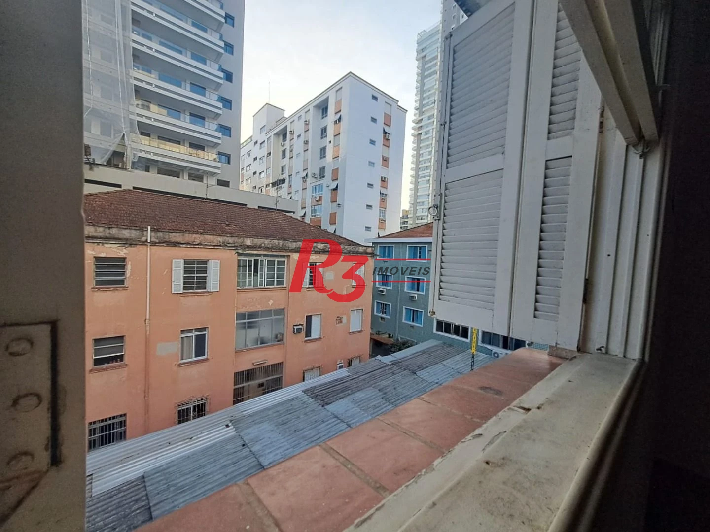 Apartamento com 2 dormitórios à venda, 60 m² por R$ 420.000,00 - Pompéia - Santos/SP