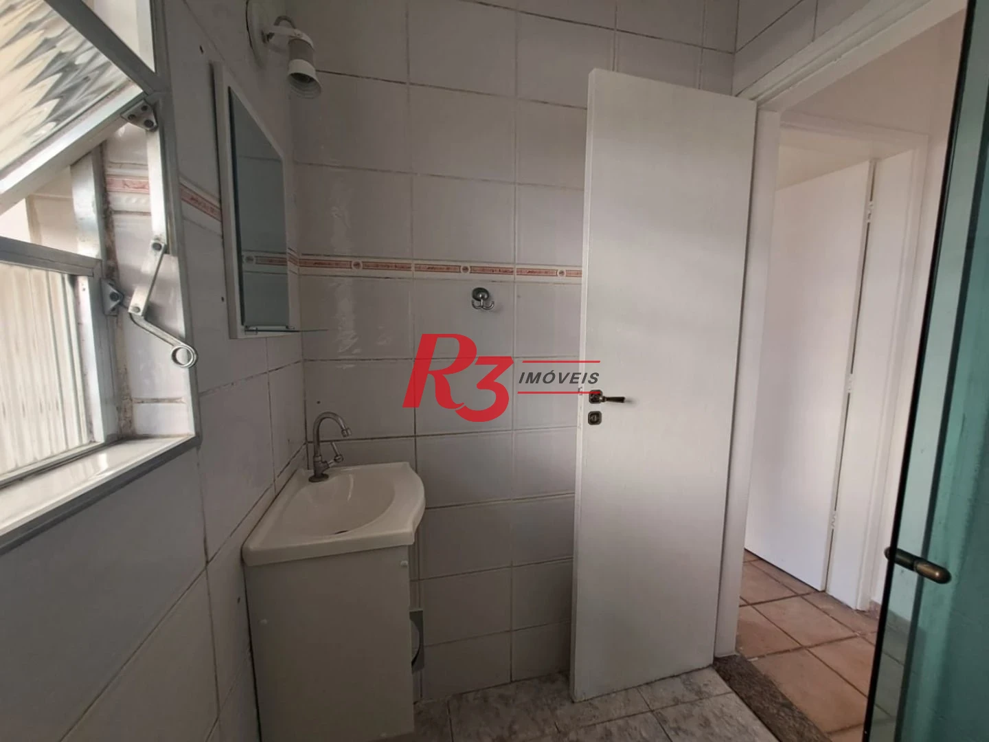 Apartamento com 2 dormitórios à venda, 60 m² por R$ 420.000,00 - Pompéia - Santos/SP