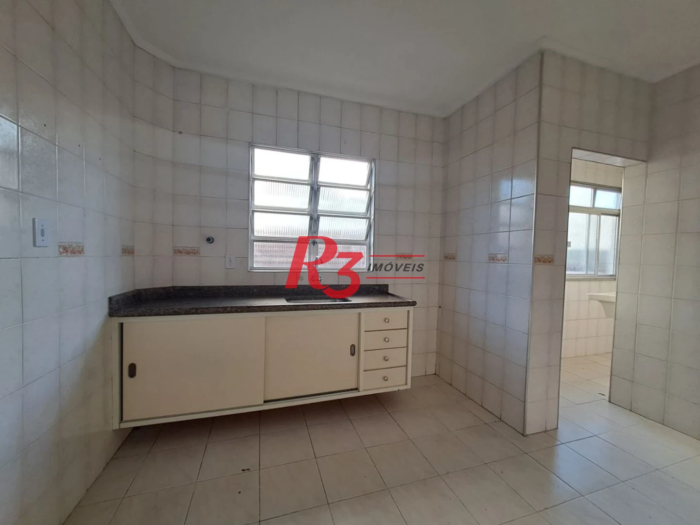 Apartamento com 2 dormitórios à venda, 60 m² por R$ 420.000,00 - Pompéia - Santos/SP