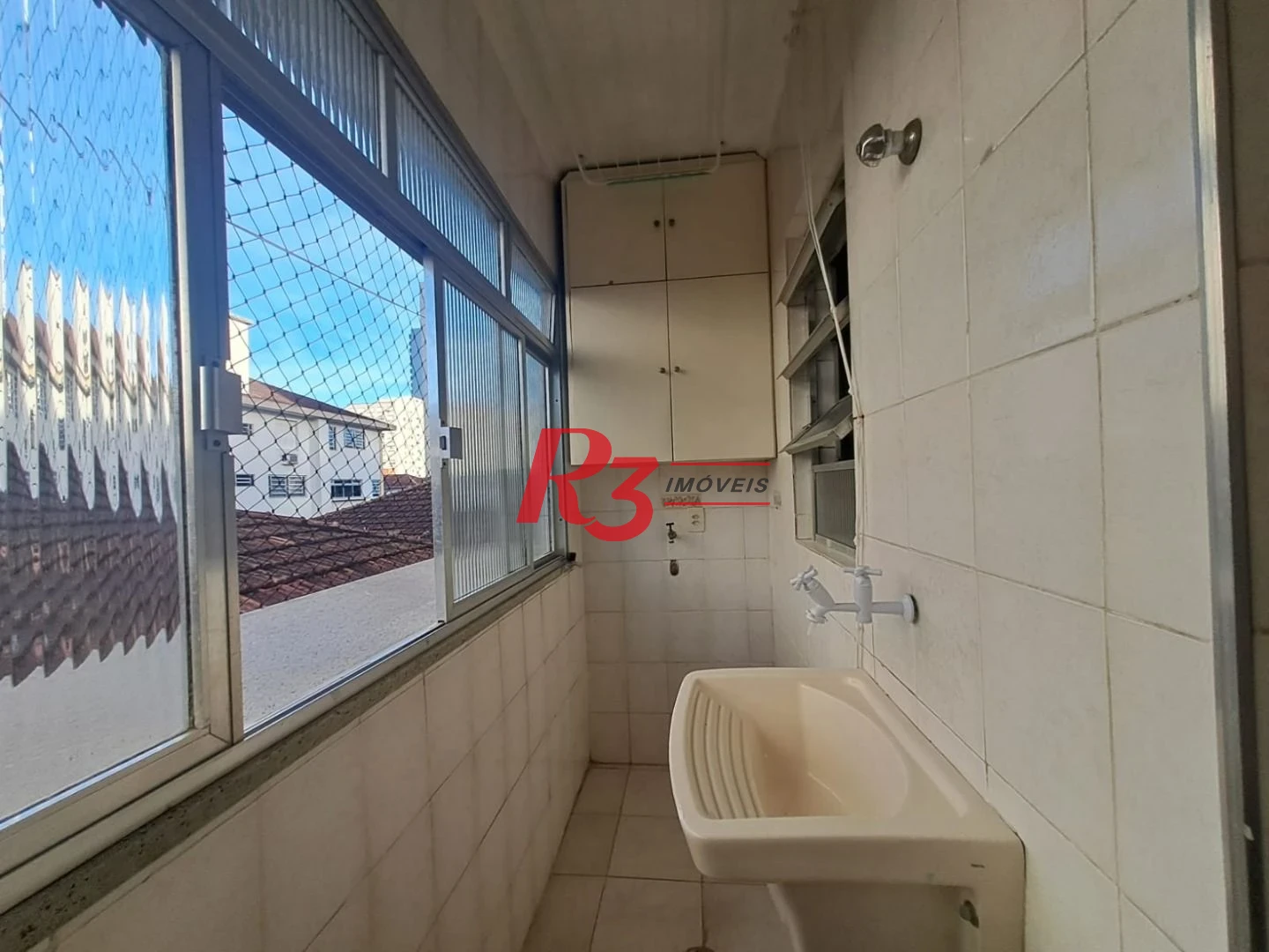 Apartamento com 2 dormitórios à venda, 60 m² por R$ 420.000,00 - Pompéia - Santos/SP