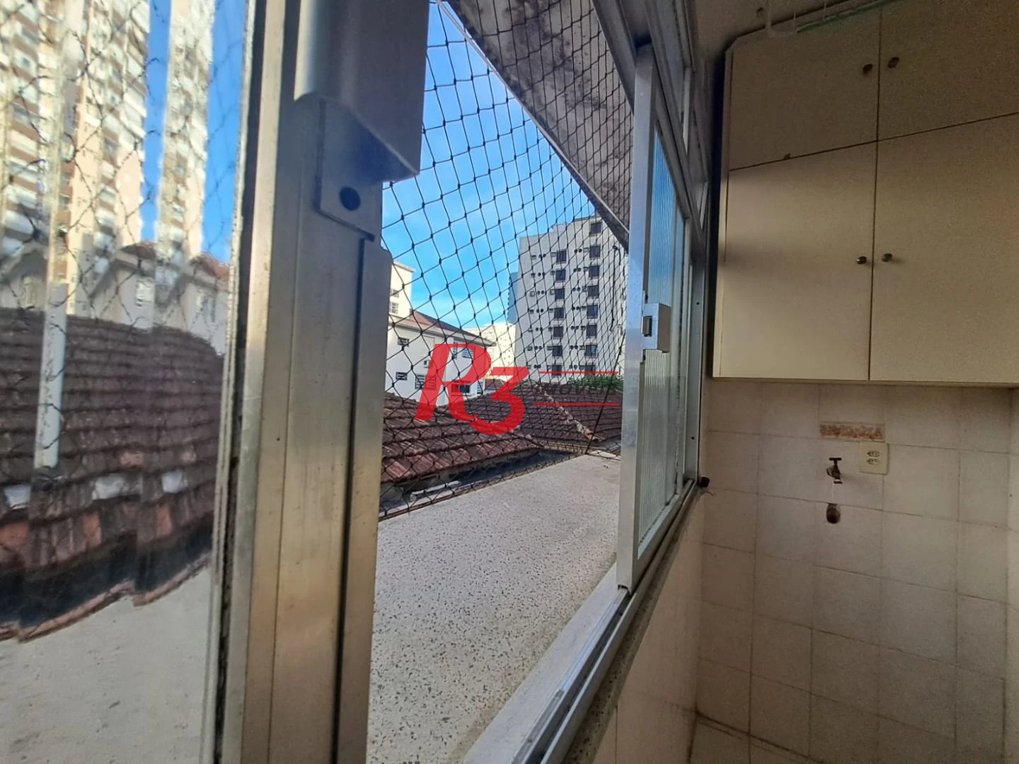 Apartamento com 2 dormitórios à venda, 60 m² por R$ 420.000,00 - Pompéia - Santos/SP