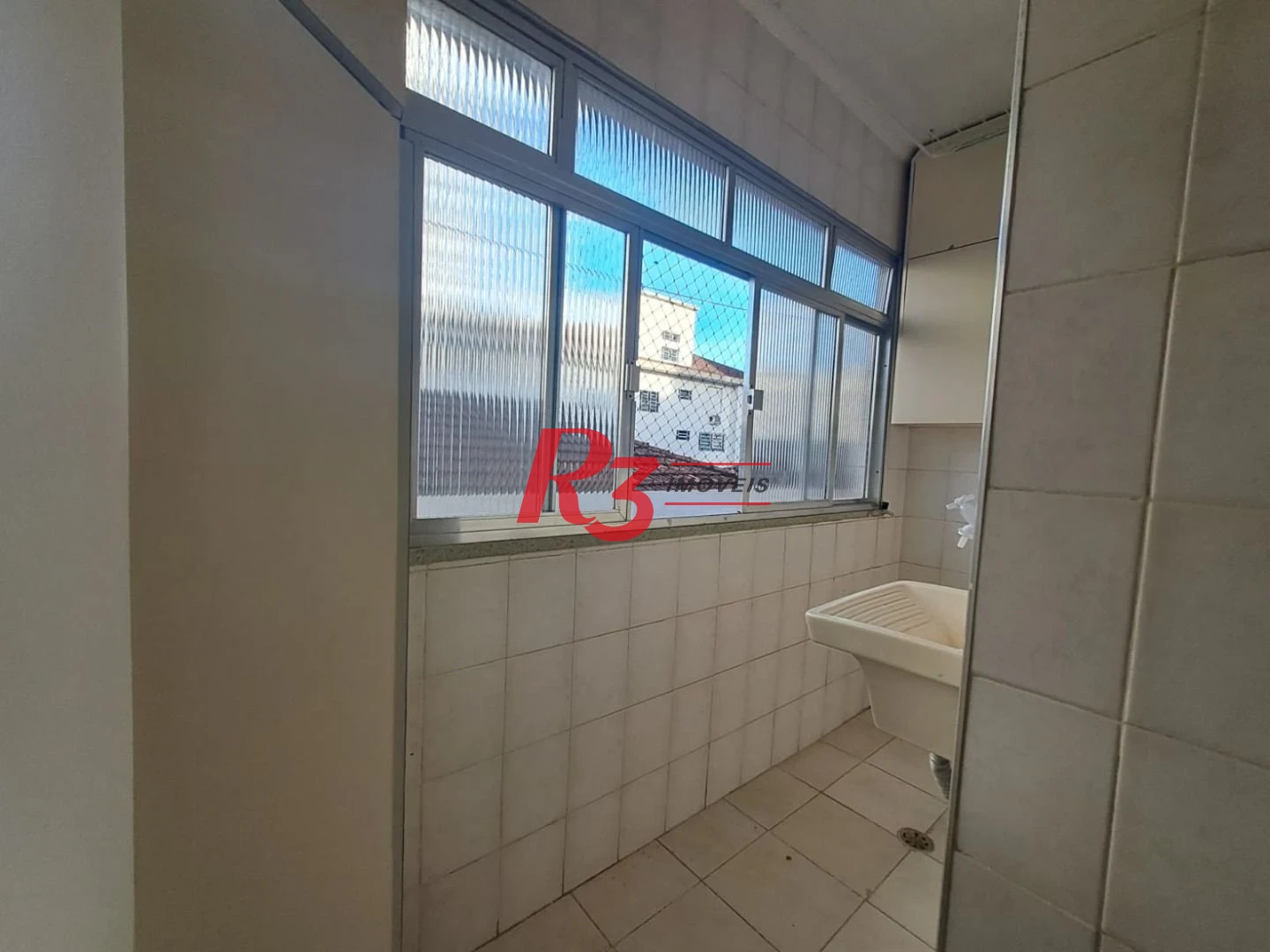 Apartamento com 2 dormitórios à venda, 60 m² por R$ 420.000,00 - Pompéia - Santos/SP