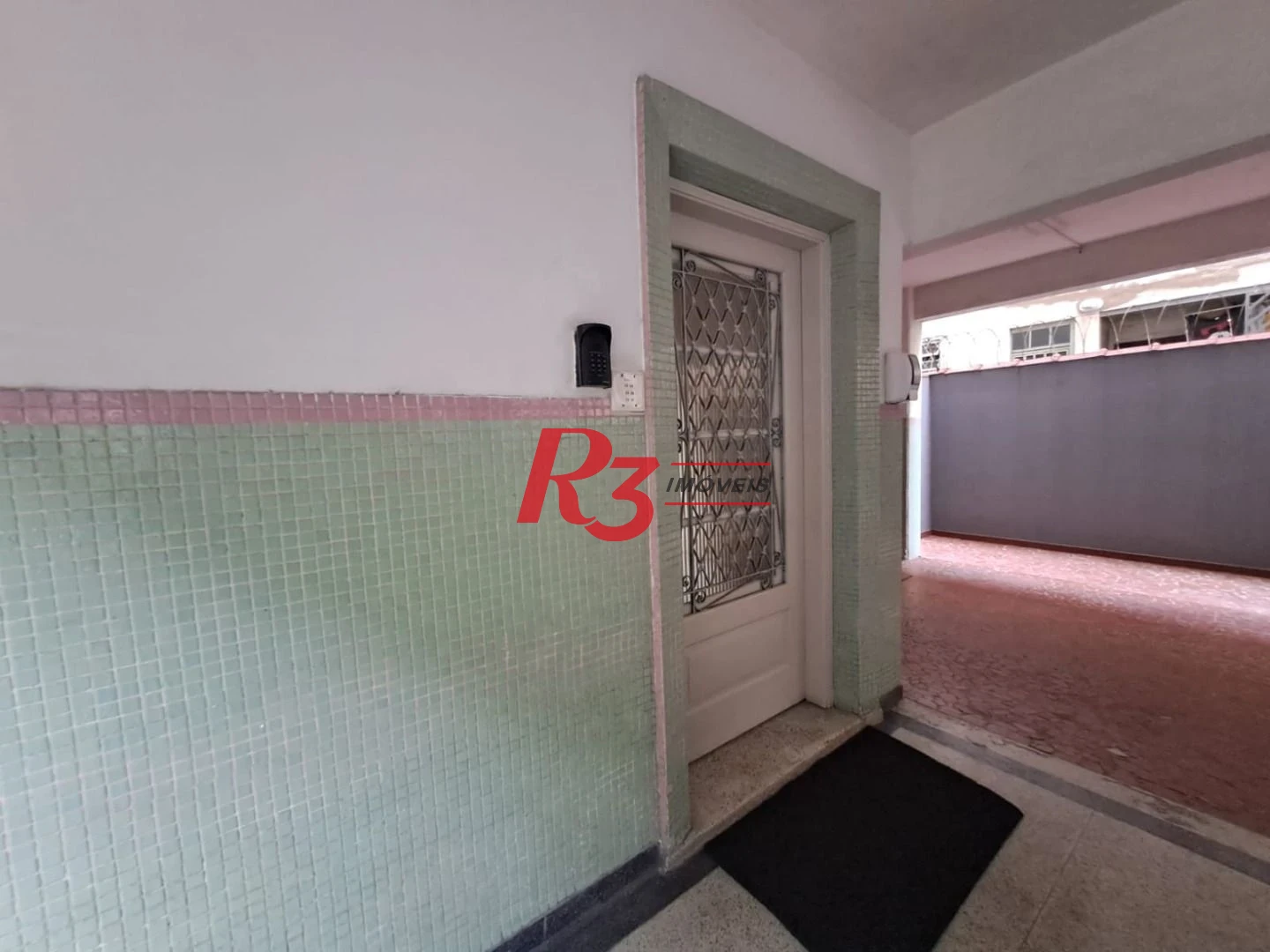 Apartamento com 2 dormitórios à venda, 60 m² por R$ 420.000,00 - Pompéia - Santos/SP