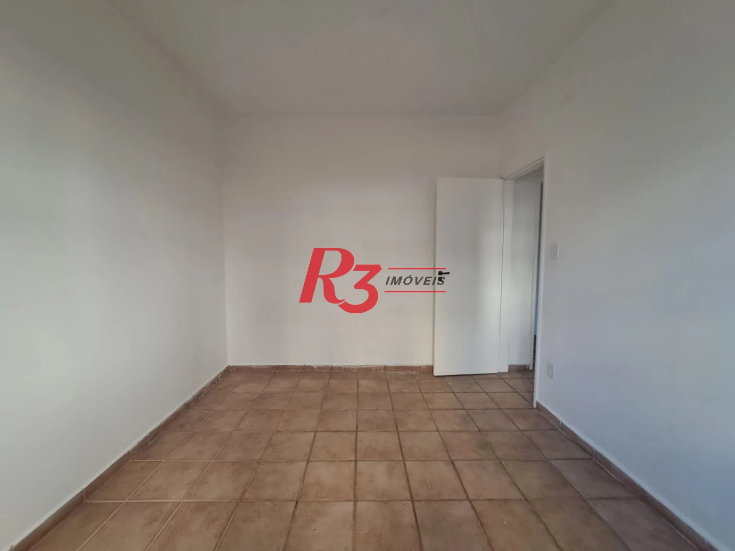 Apartamento com 2 dormitórios à venda, 60 m² por R$ 420.000,00 - Pompéia - Santos/SP