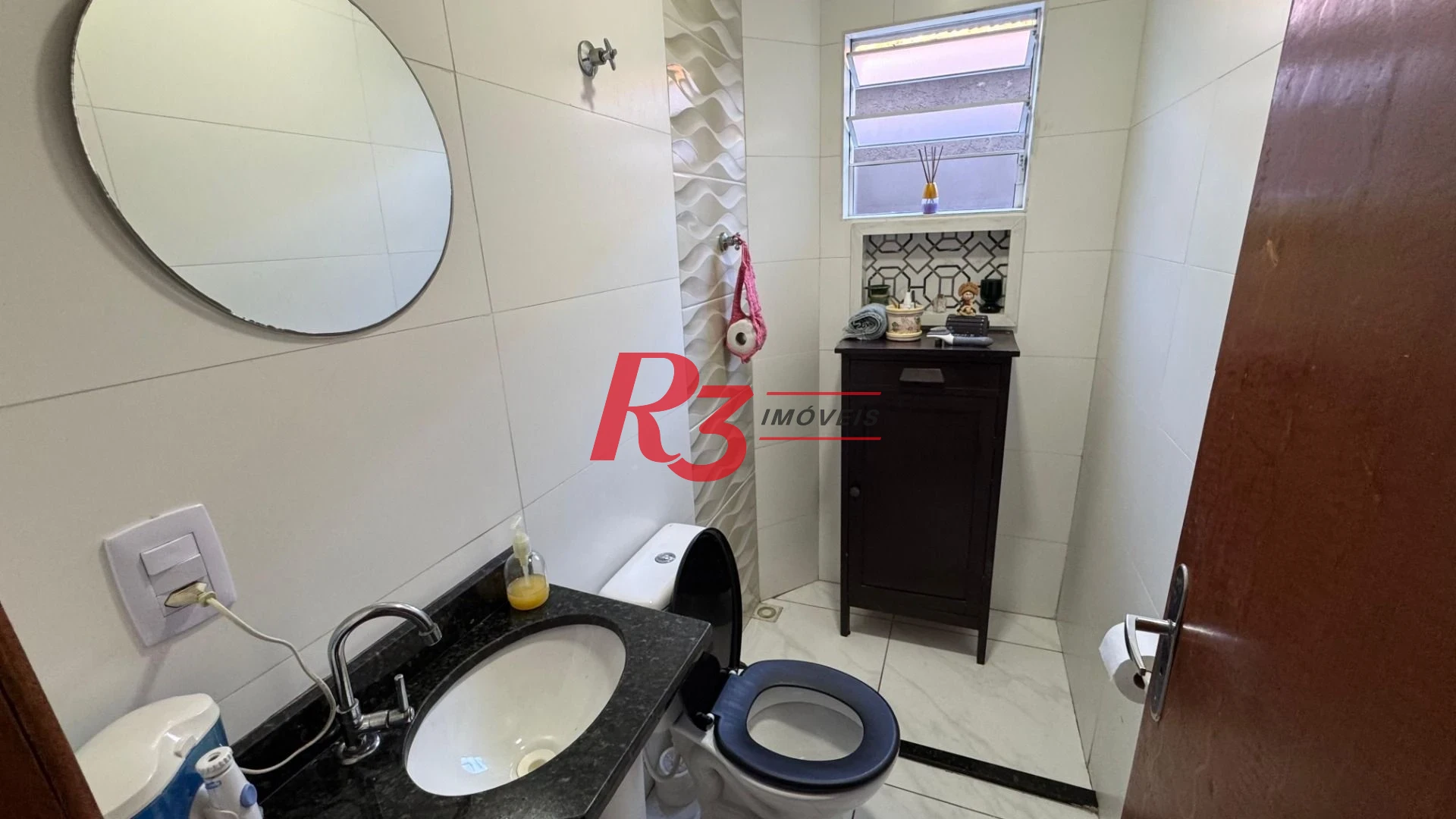 Casa com 3 dormitórios à venda, 119 m² por R$ 480.000,00 - Vila Valença - São Vicente/SP