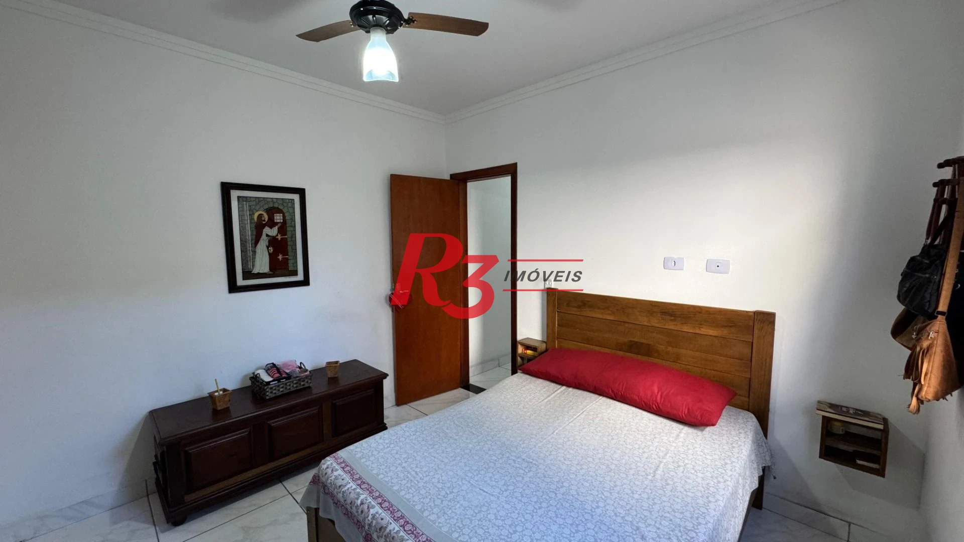Casa com 3 dormitórios à venda, 119 m² por R$ 480.000,00 - Vila Valença - São Vicente/SP
