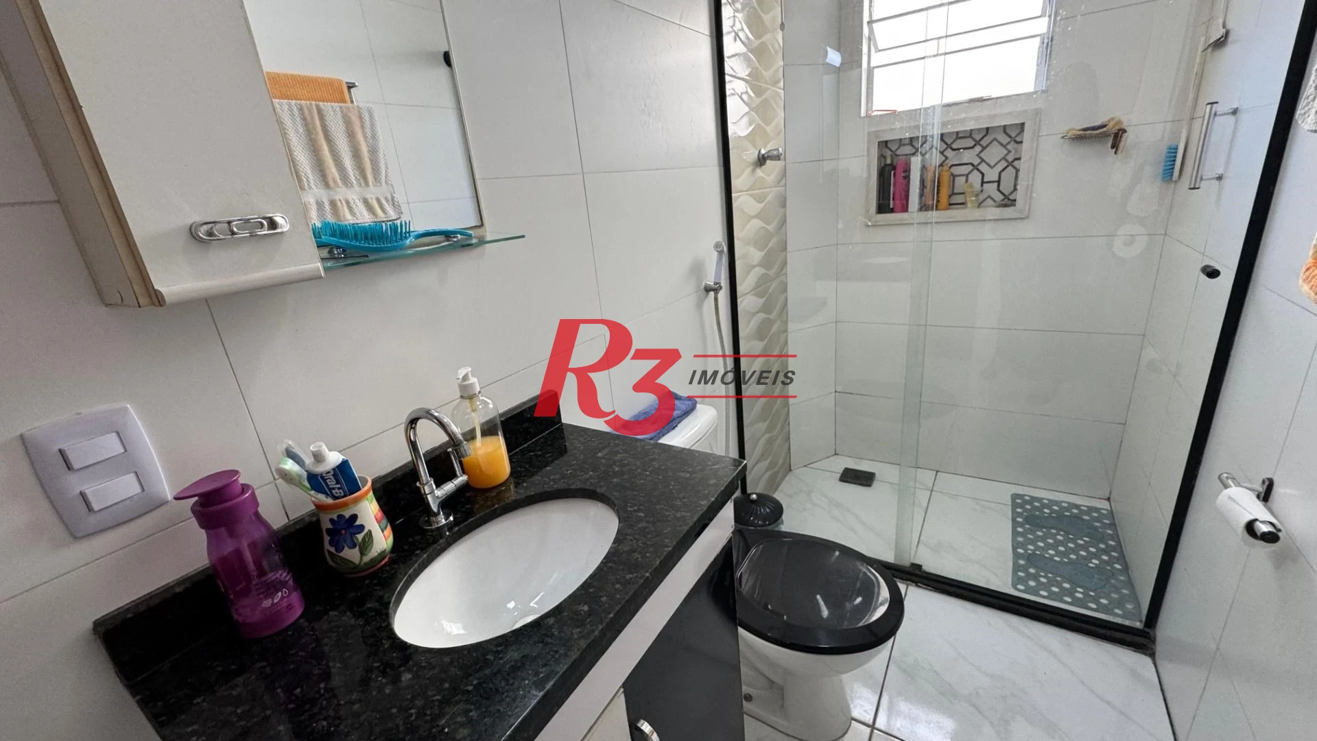 Casa com 3 dormitórios à venda, 119 m² por R$ 480.000,00 - Vila Valença - São Vicente/SP