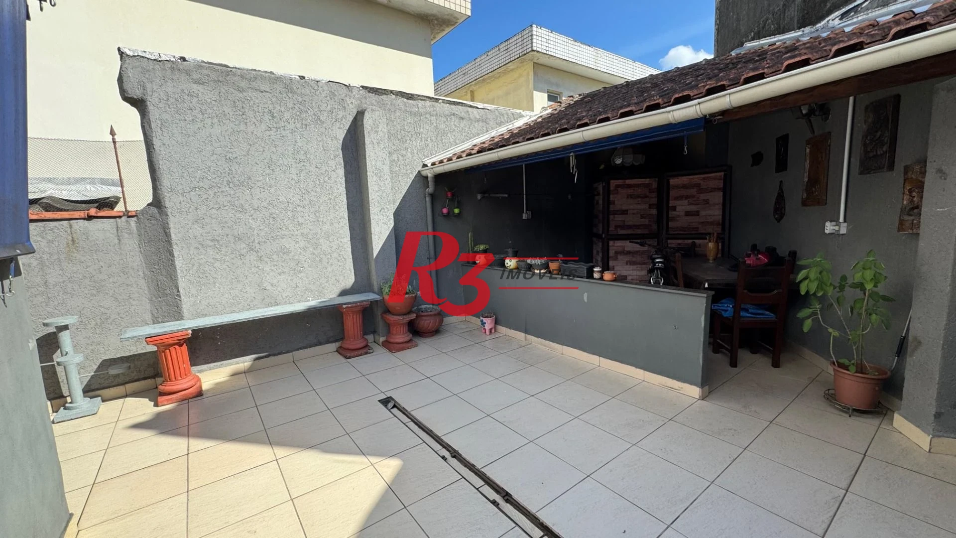 Casa com 3 dormitórios à venda, 119 m² por R$ 480.000,00 - Vila Valença - São Vicente/SP