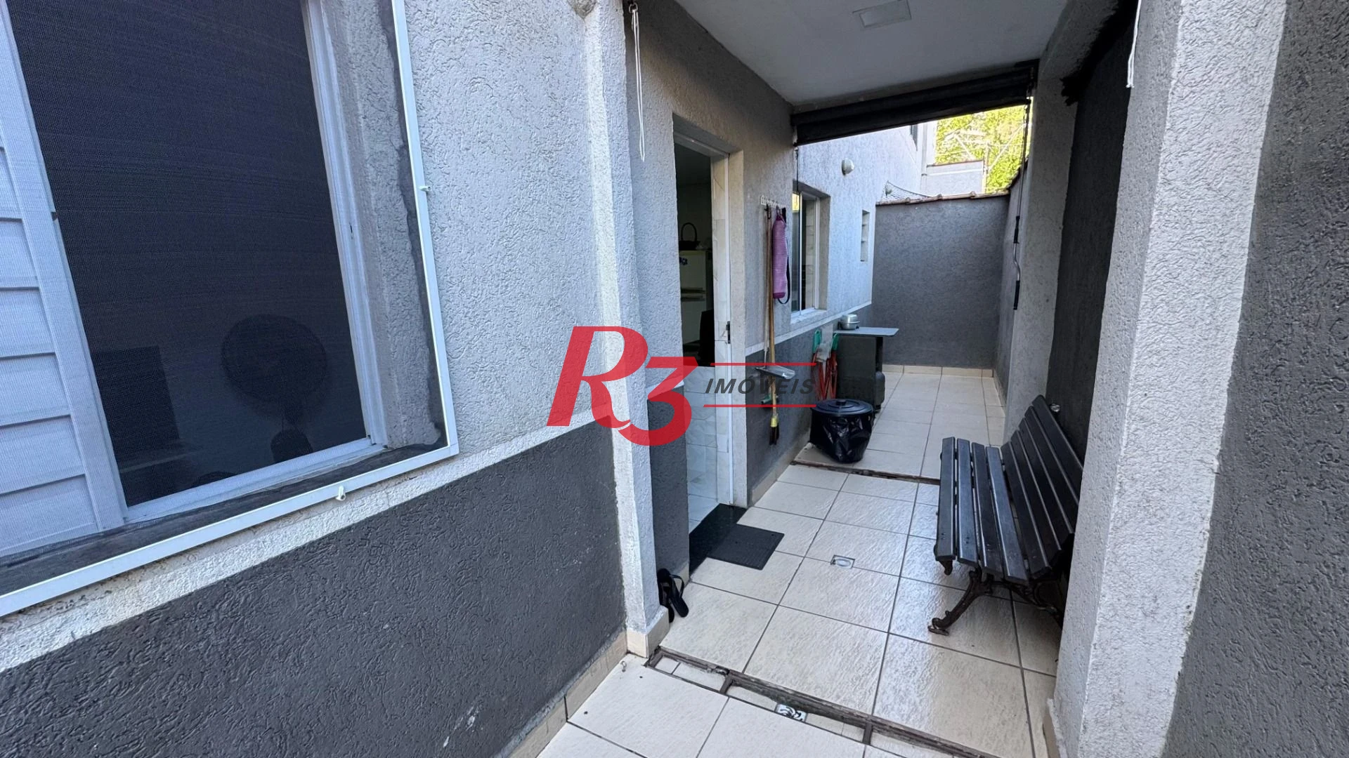 Casa com 3 dormitórios à venda, 119 m² por R$ 480.000,00 - Vila Valença - São Vicente/SP
