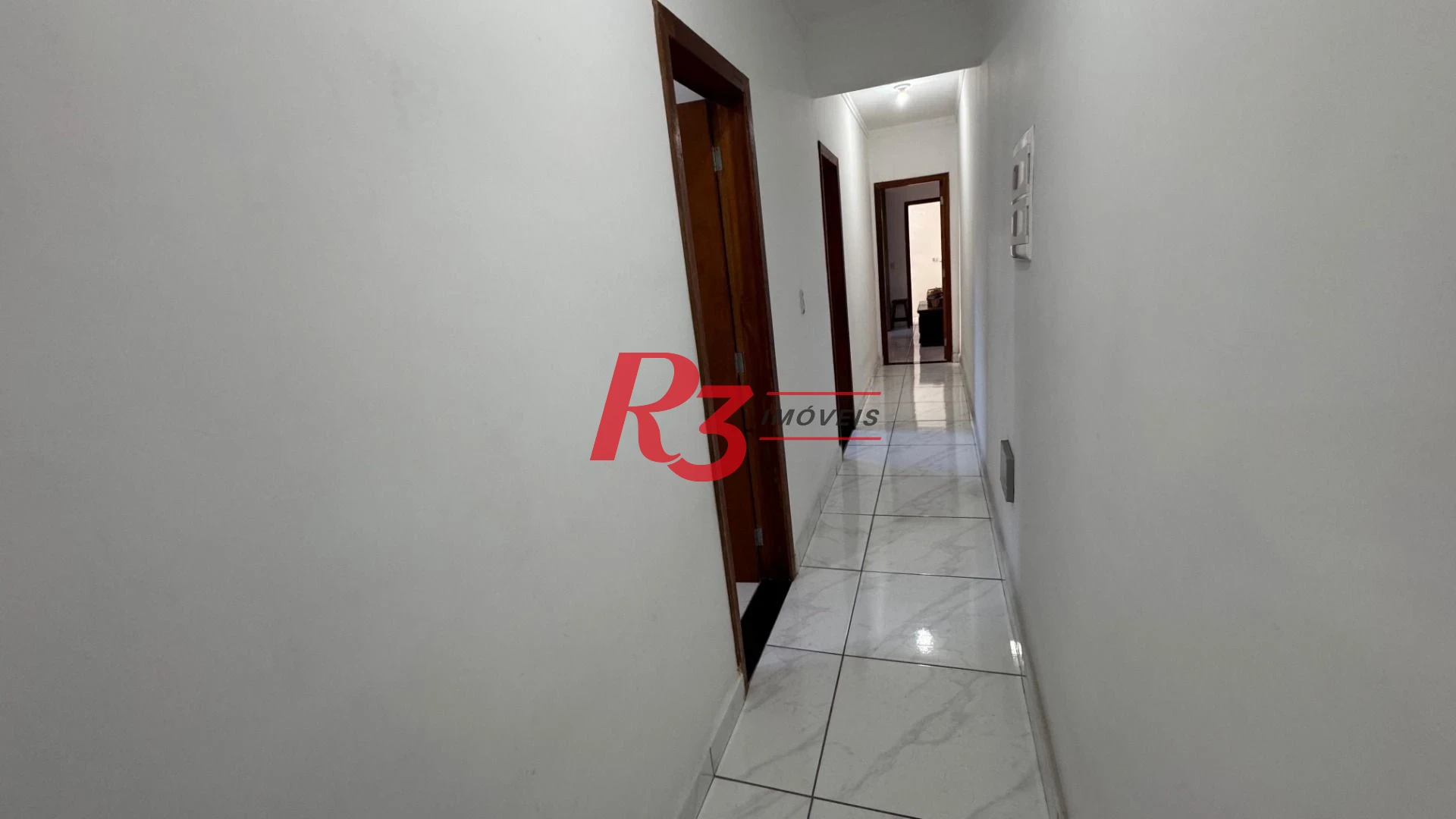 Casa com 3 dormitórios à venda, 119 m² por R$ 480.000,00 - Vila Valença - São Vicente/SP