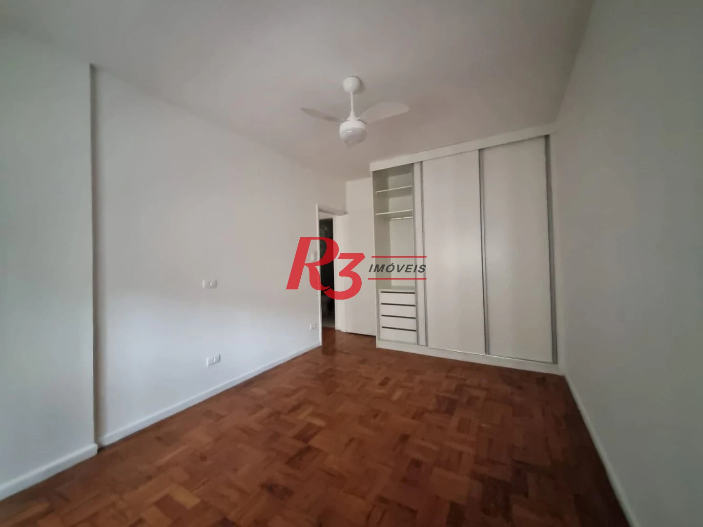Apartamento para alugar, 90 m² por R$ 4.599,02/mês - Gonzaga - Santos/SP