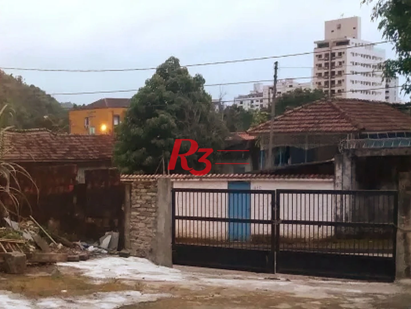 Terreno para alugar, 591 m² por R$ 8.500,00/mês - Marapé - Santos/SP