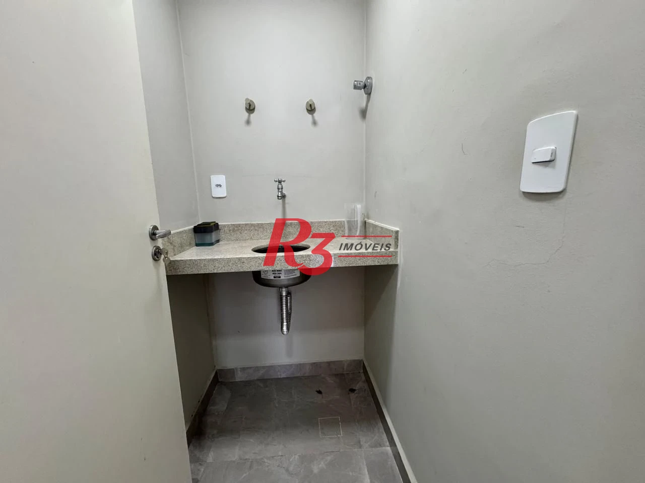 Sobrado com 3 dormitórios para alugar, 170 m² por R$ 16.050,00/mês - Gonzaga - Santos/SP