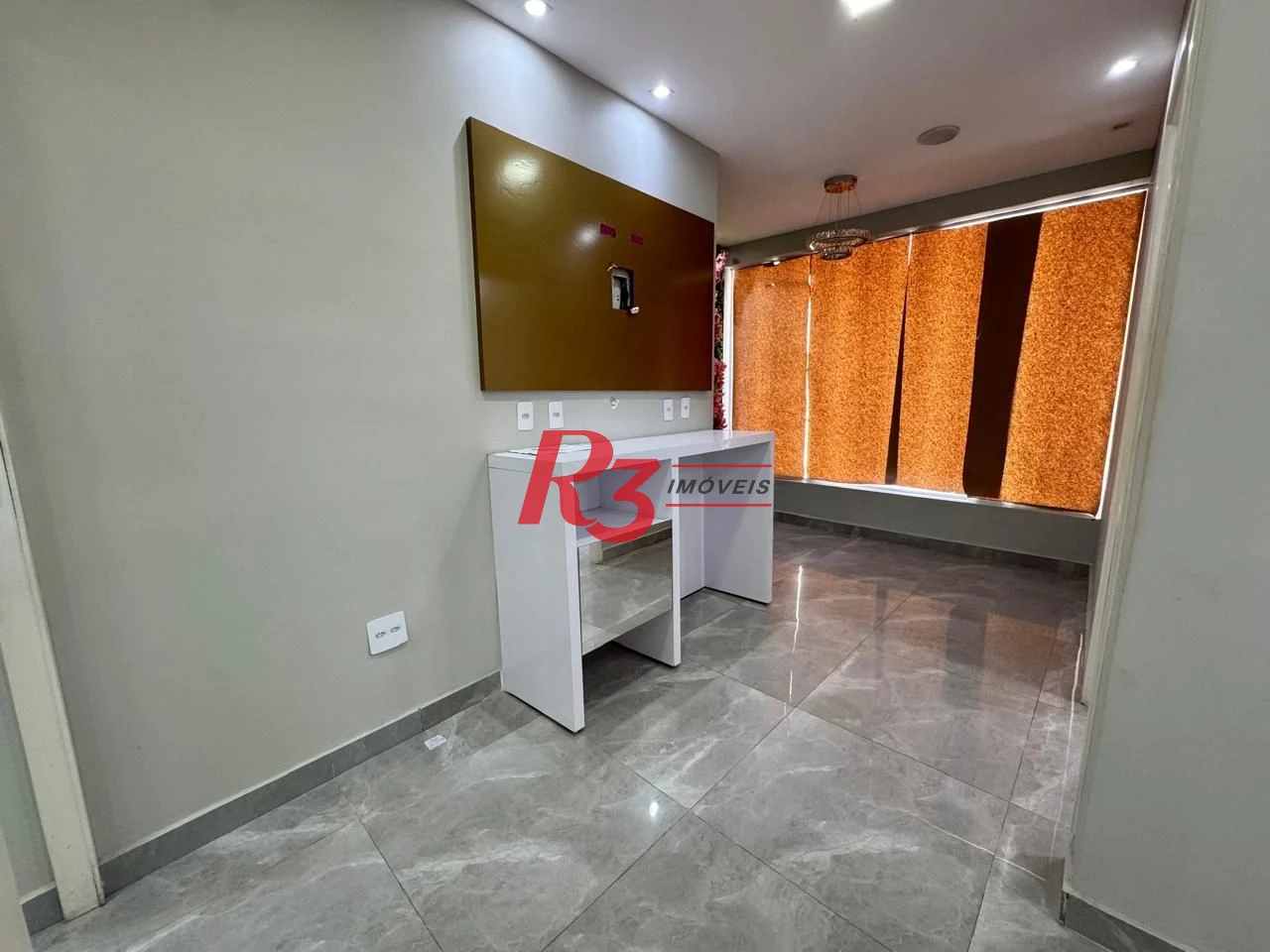 Sobrado com 3 dormitórios para alugar, 170 m² por R$ 16.050,00/mês - Gonzaga - Santos/SP