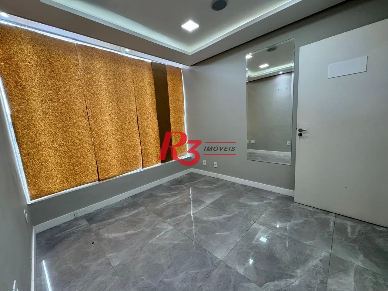 Sobrado com 3 dormitórios para alugar, 170 m² por R$ 16.050,00/mês - Gonzaga - Santos/SP