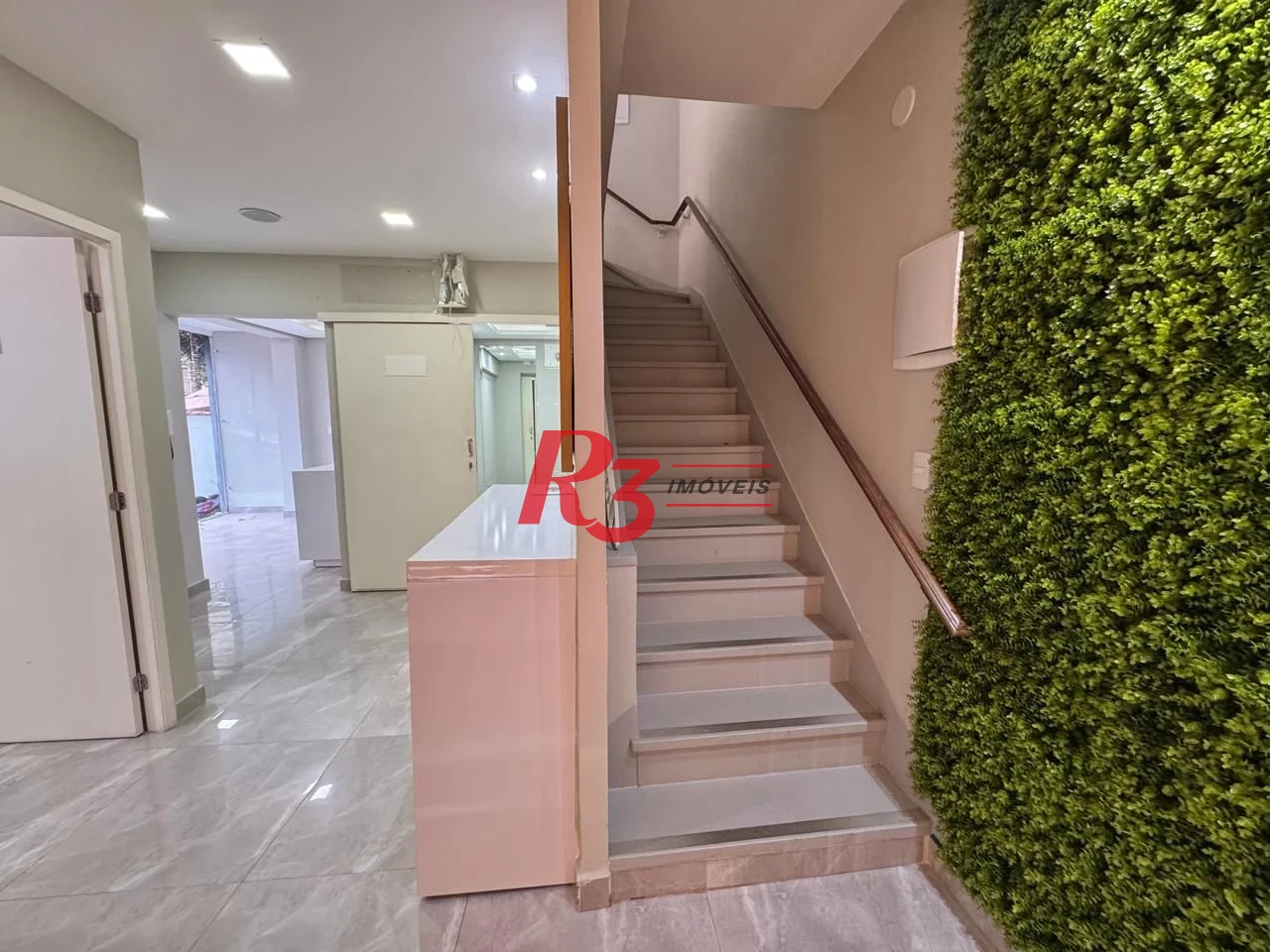 Sobrado com 3 dormitórios para alugar, 170 m² por R$ 16.050,00/mês - Gonzaga - Santos/SP