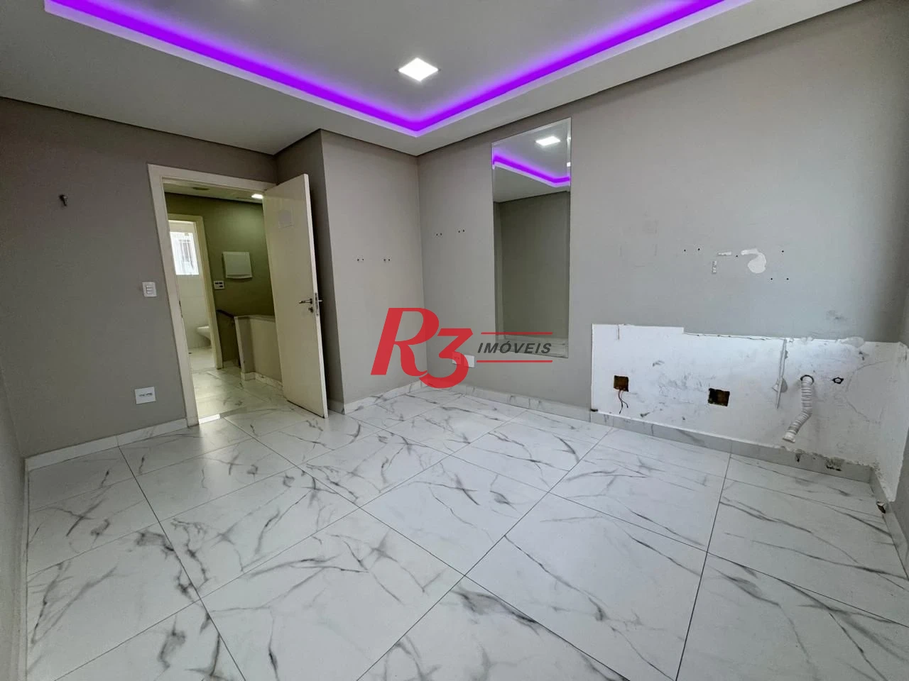 Sobrado com 3 dormitórios para alugar, 170 m² por R$ 16.050,00/mês - Gonzaga - Santos/SP
