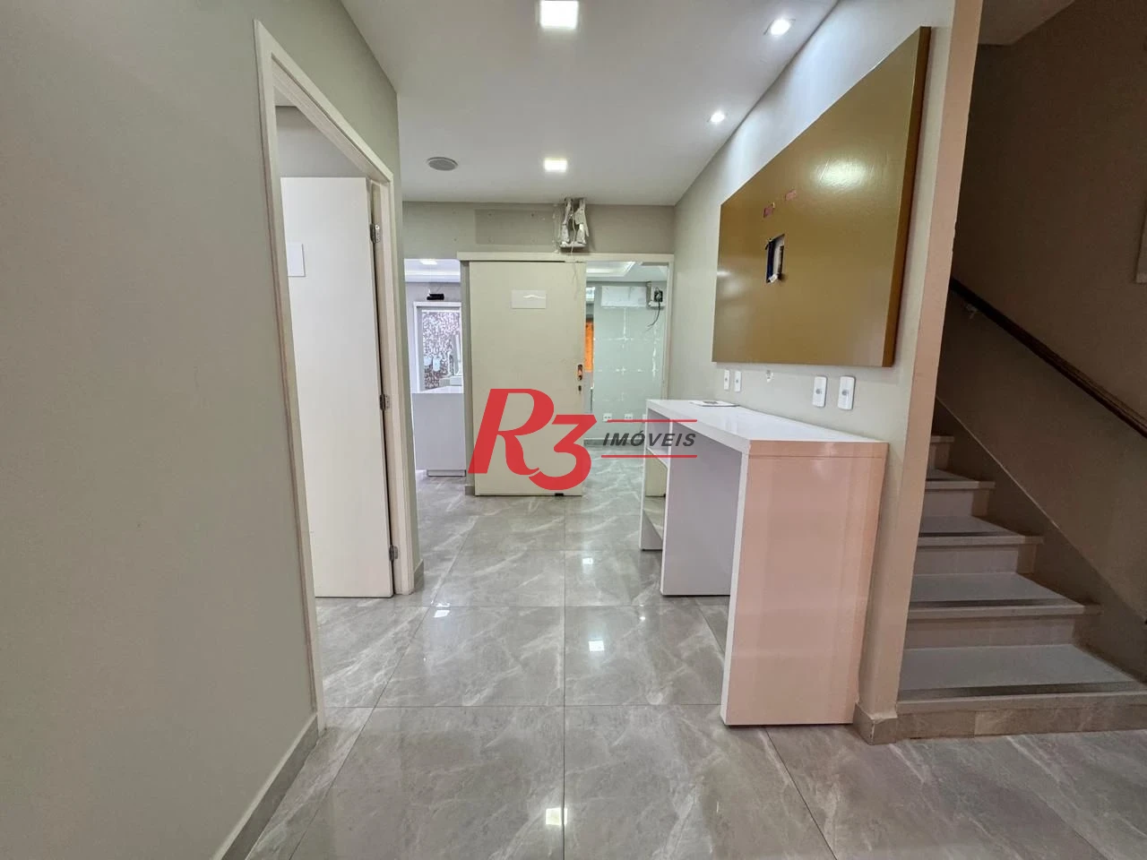 Sobrado com 3 dormitórios para alugar, 170 m² por R$ 16.050,00/mês - Gonzaga - Santos/SP
