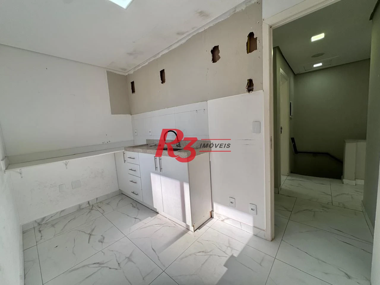 Sobrado com 3 dormitórios para alugar, 170 m² por R$ 16.050,00/mês - Gonzaga - Santos/SP