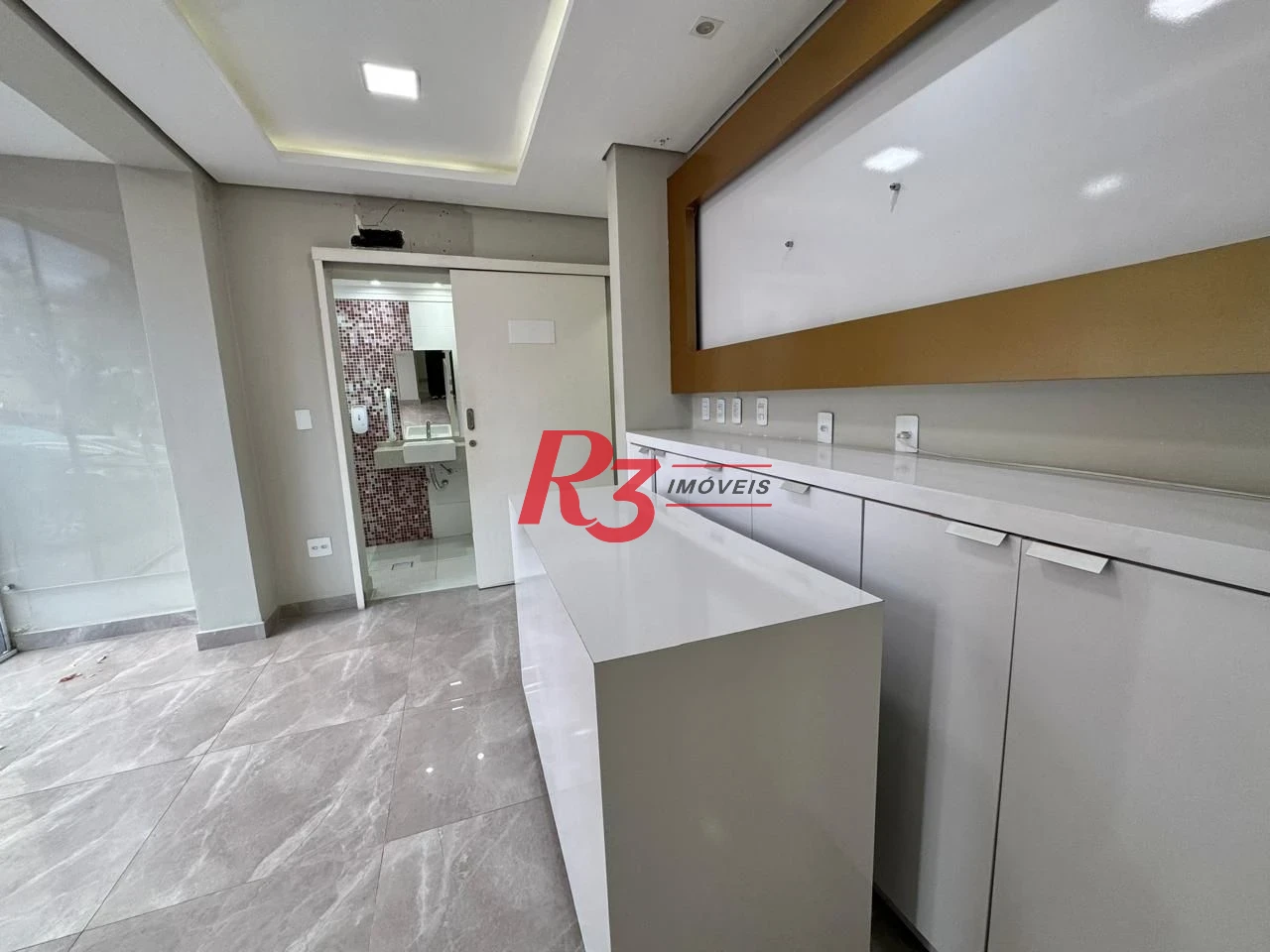 Sobrado com 3 dormitórios para alugar, 170 m² por R$ 16.050,00/mês - Gonzaga - Santos/SP