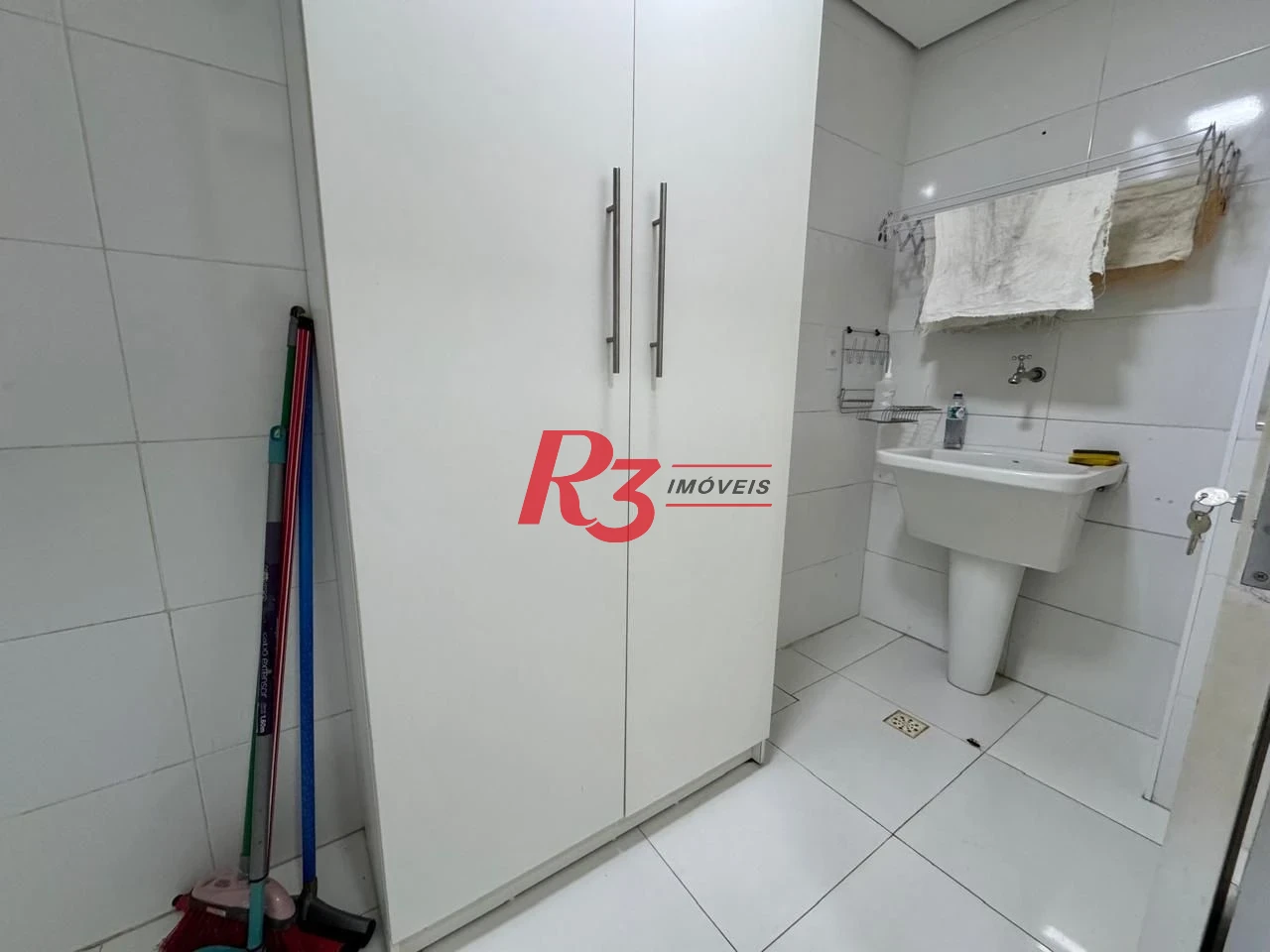 Sobrado com 3 dormitórios para alugar, 170 m² por R$ 16.050,00/mês - Gonzaga - Santos/SP