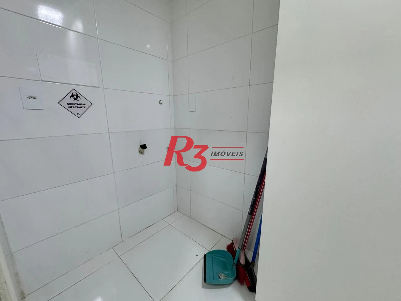 Sobrado com 3 dormitórios para alugar, 170 m² por R$ 16.050,00/mês - Gonzaga - Santos/SP