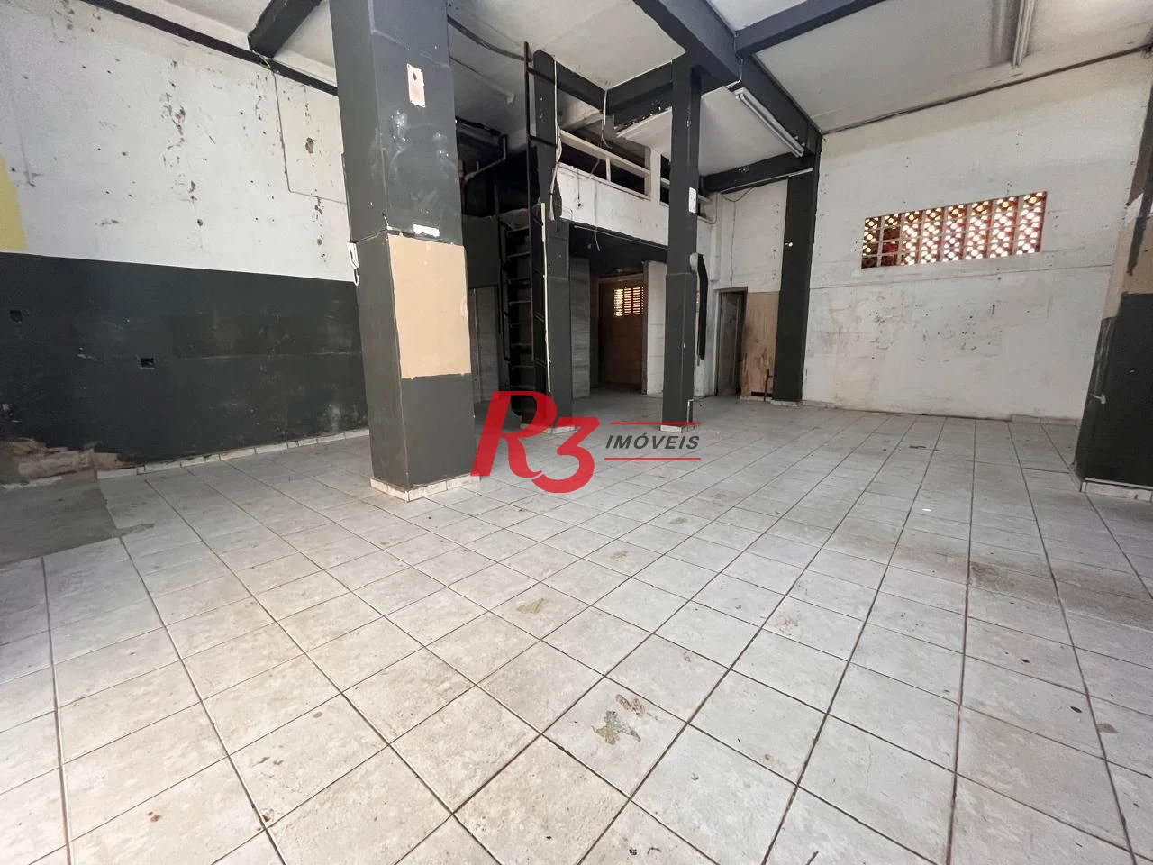 Loja para alugar, 102 m² por R$ 6.000,00/mês - José Menino - Santos/SP