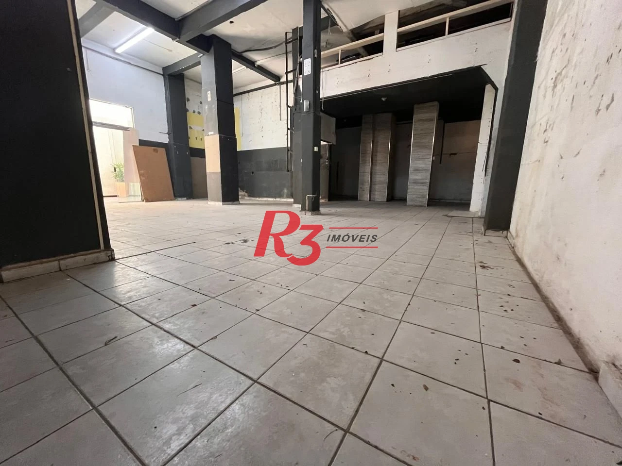 Loja para alugar, 102 m² por R$ 6.000,00/mês - José Menino - Santos/SP