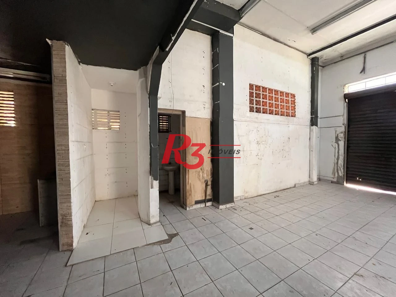 Loja para alugar, 102 m² por R$ 6.000,00/mês - José Menino - Santos/SP