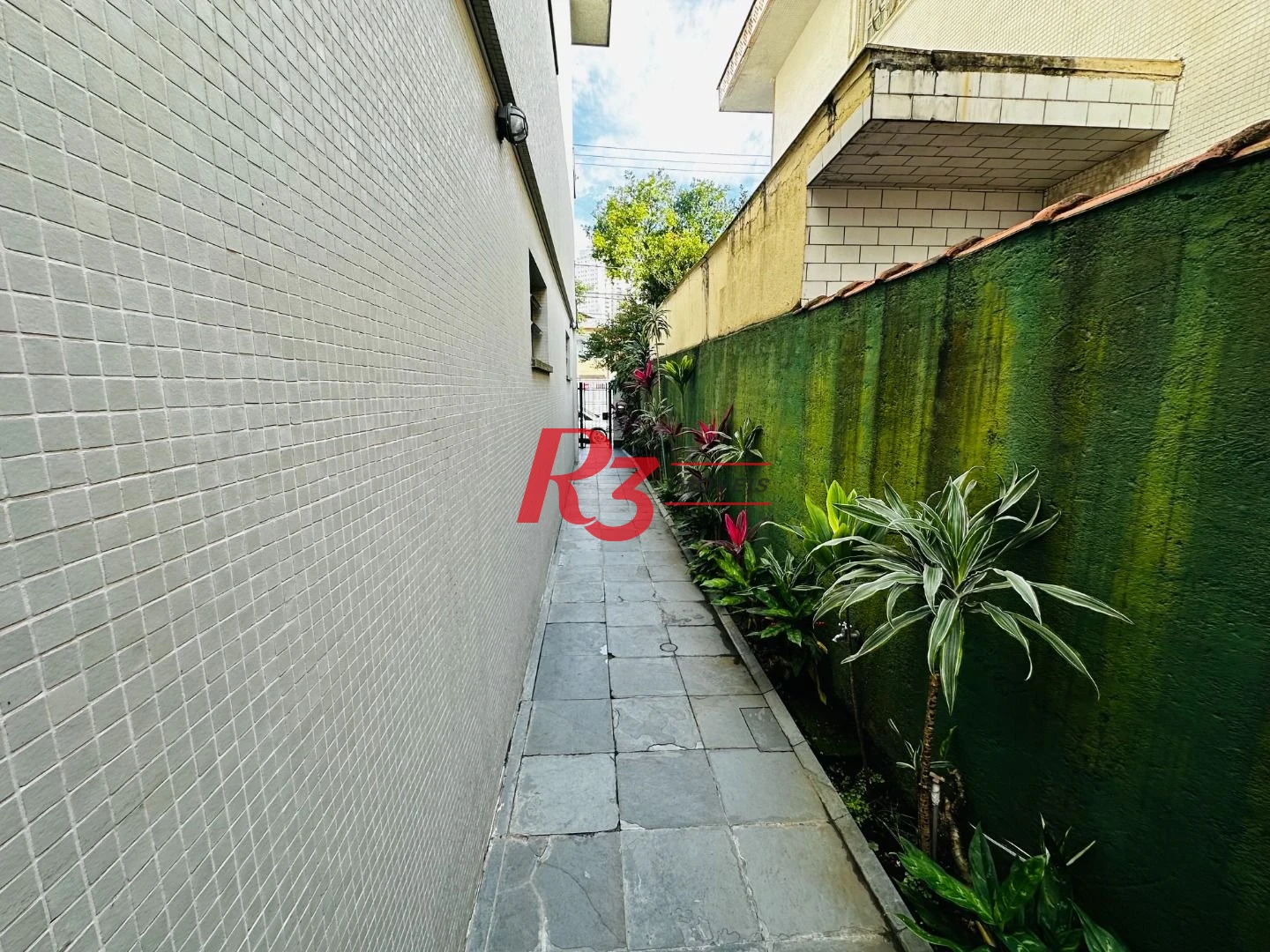 Terreno à venda, 270 m² por R$ 1.920.000,00 - Marapé - Santos/SP