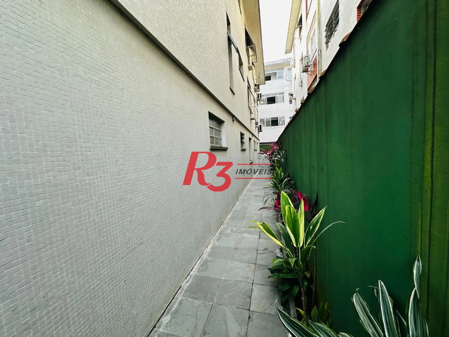 Terreno à venda, 270 m² por R$ 1.920.000,00 - Marapé - Santos/SP