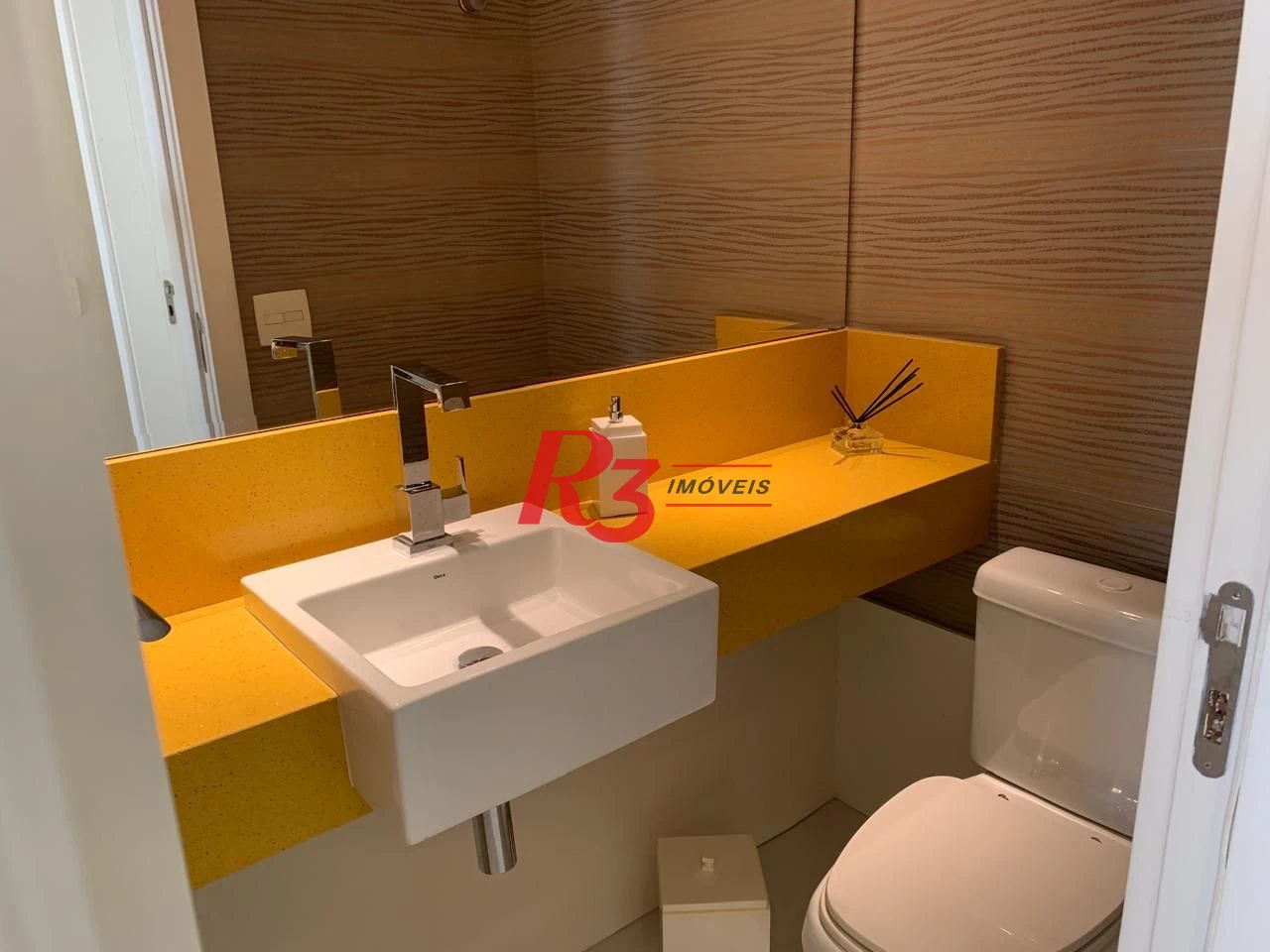 Apartamento para alugar, 180 m² por R$ 22.900,00/mês - Gonzaga - Santos/SP