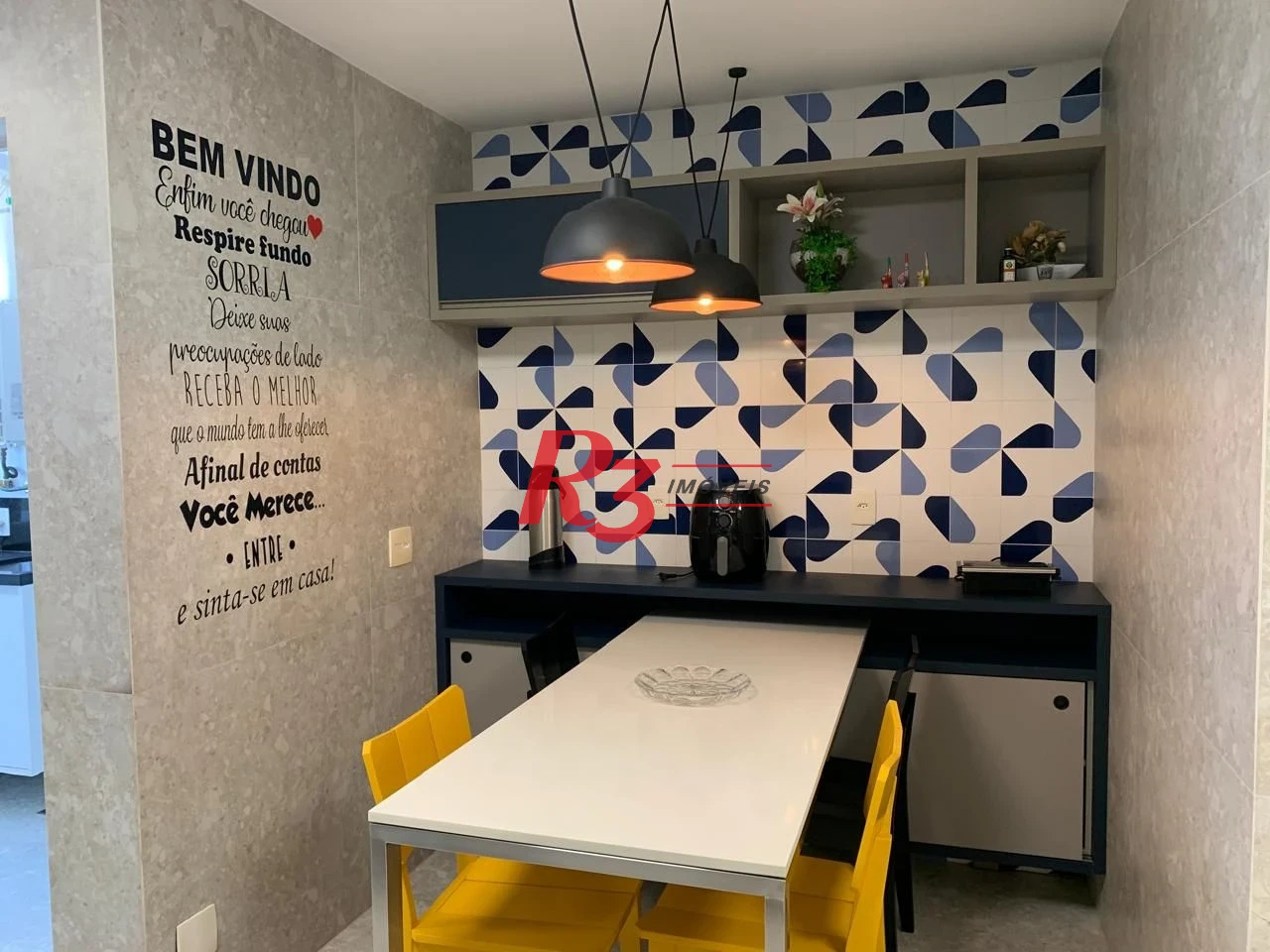 Apartamento para alugar, 180 m² por R$ 22.900,00/mês - Gonzaga - Santos/SP