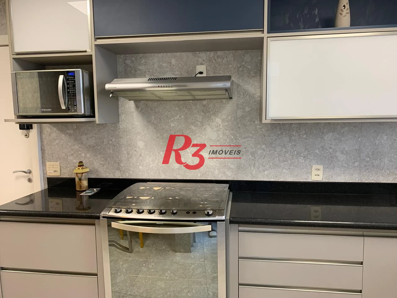 Apartamento para alugar, 180 m² por R$ 22.900,00/mês - Gonzaga - Santos/SP