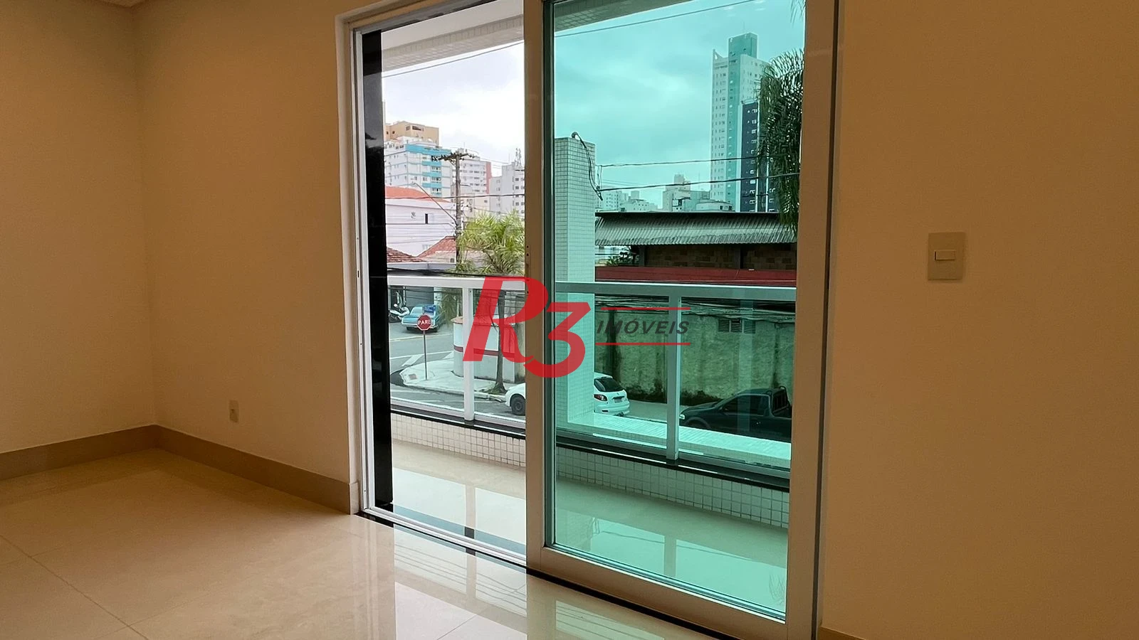 Casa com 4 dormitórios à venda, 370 m² por R$ 2.650.000,00 - Ponta da Praia - Santos/SP