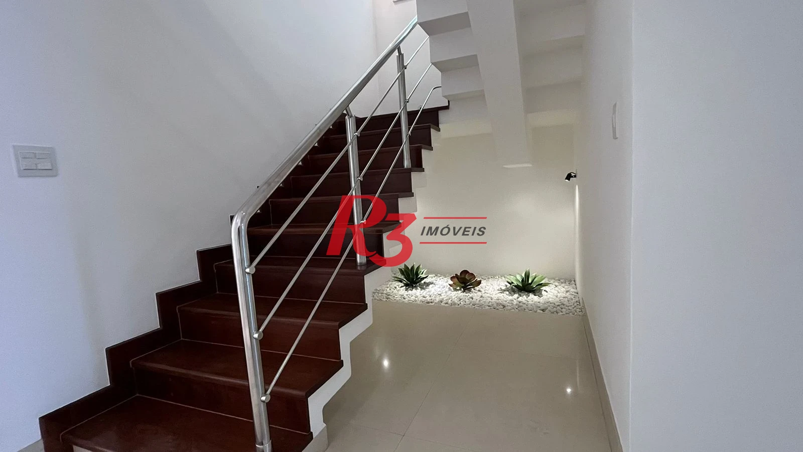 Casa com 4 dormitórios à venda, 370 m² por R$ 2.650.000,00 - Ponta da Praia - Santos/SP