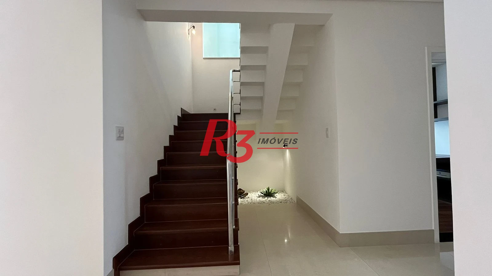 Casa com 4 dormitórios à venda, 370 m² por R$ 2.650.000,00 - Ponta da Praia - Santos/SP
