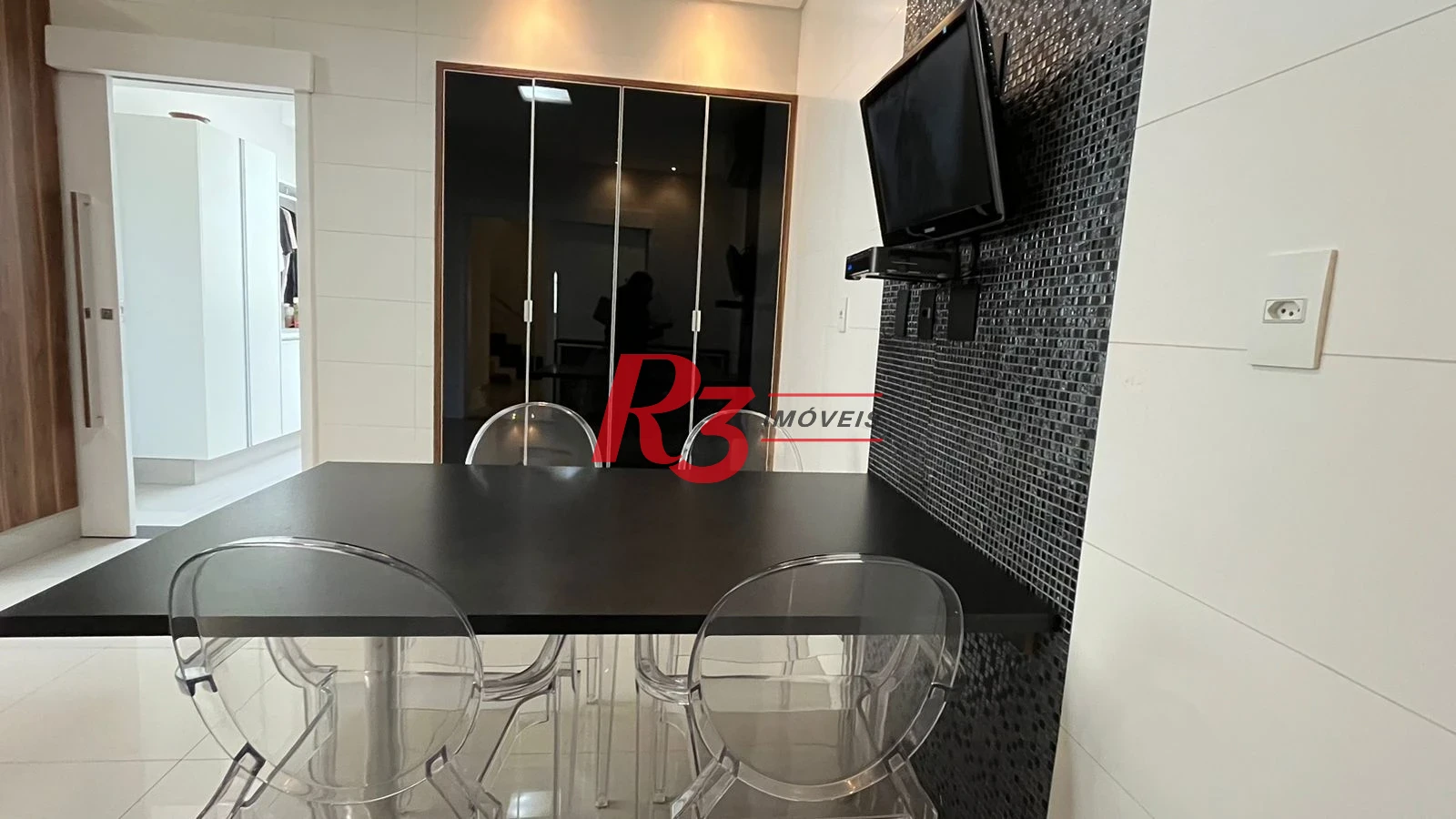 Casa com 4 dormitórios à venda, 370 m² por R$ 2.650.000,00 - Ponta da Praia - Santos/SP
