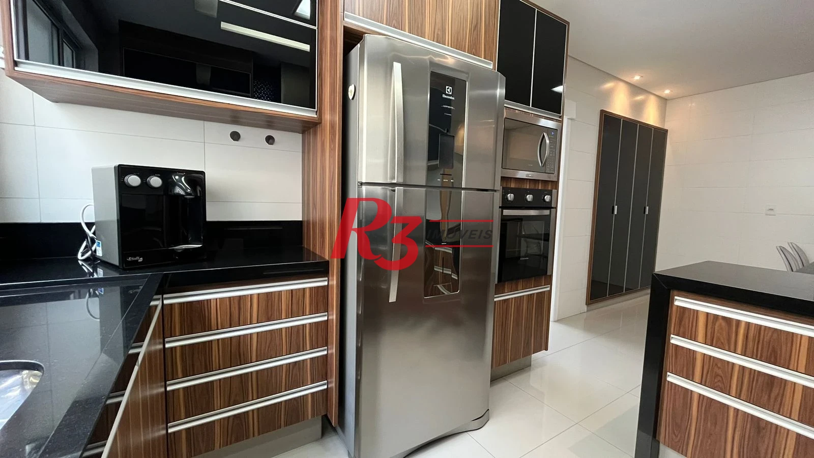Casa com 4 dormitórios à venda, 370 m² por R$ 2.650.000,00 - Ponta da Praia - Santos/SP